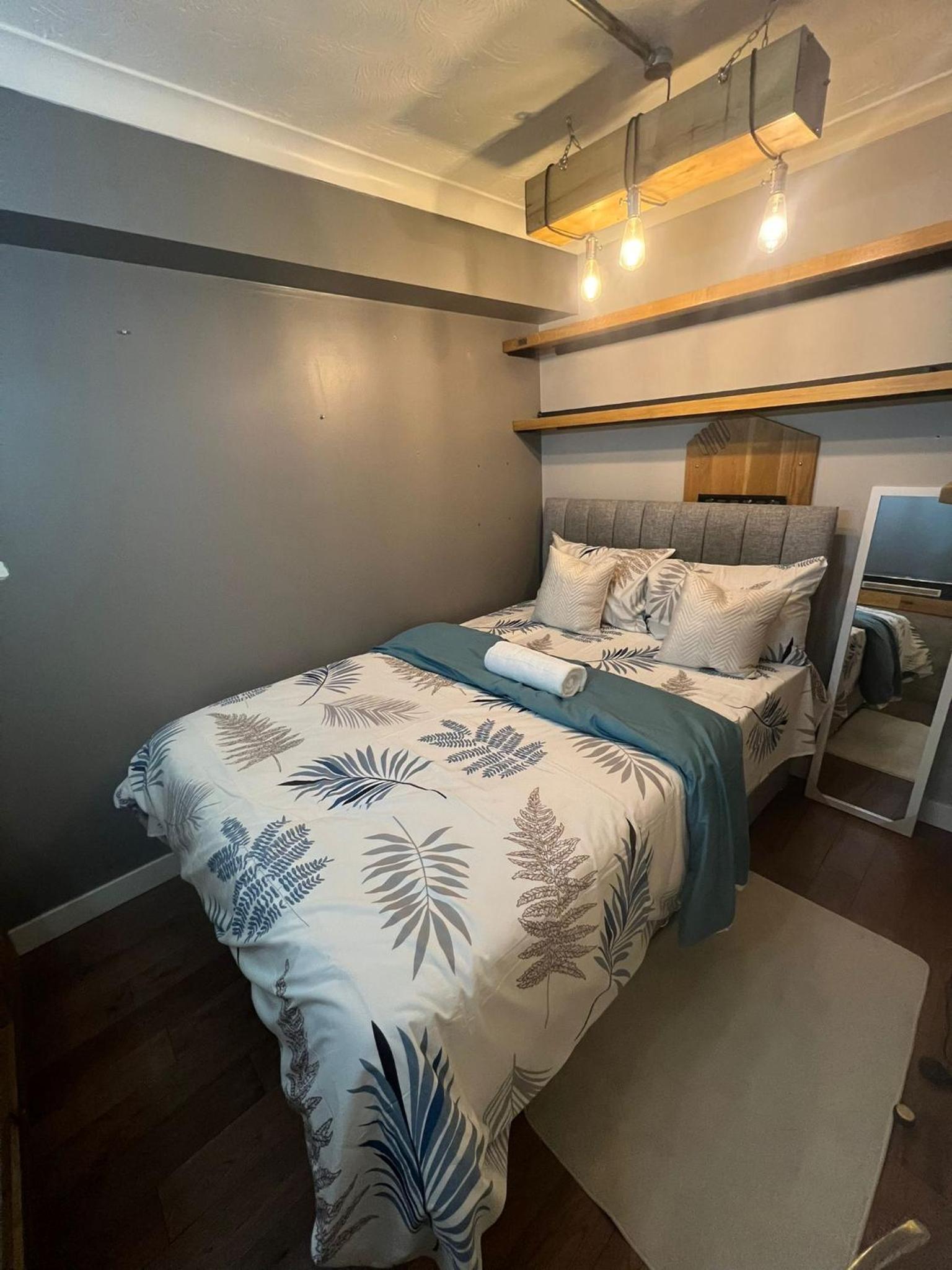Zenwood Room