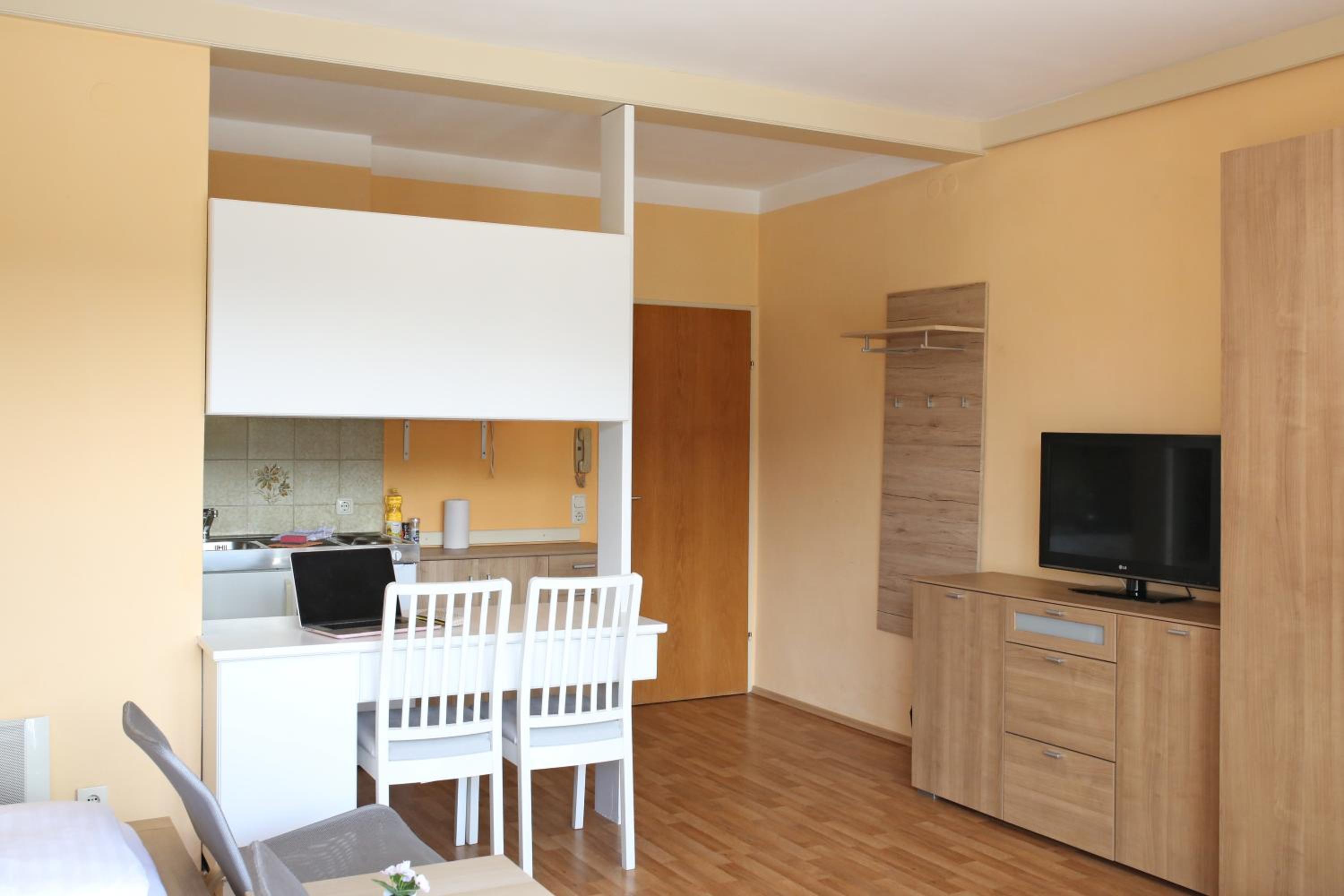 Self-Check In Apartmenthotel Seeglück