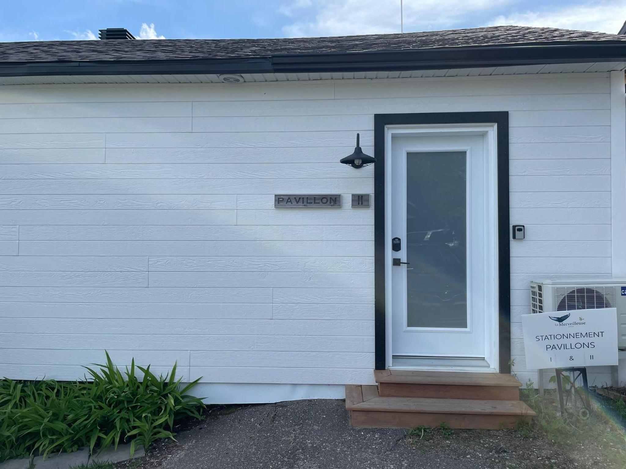 Pavillon Neuf Baie de Tadoussac Clim Parking - 1 chambre