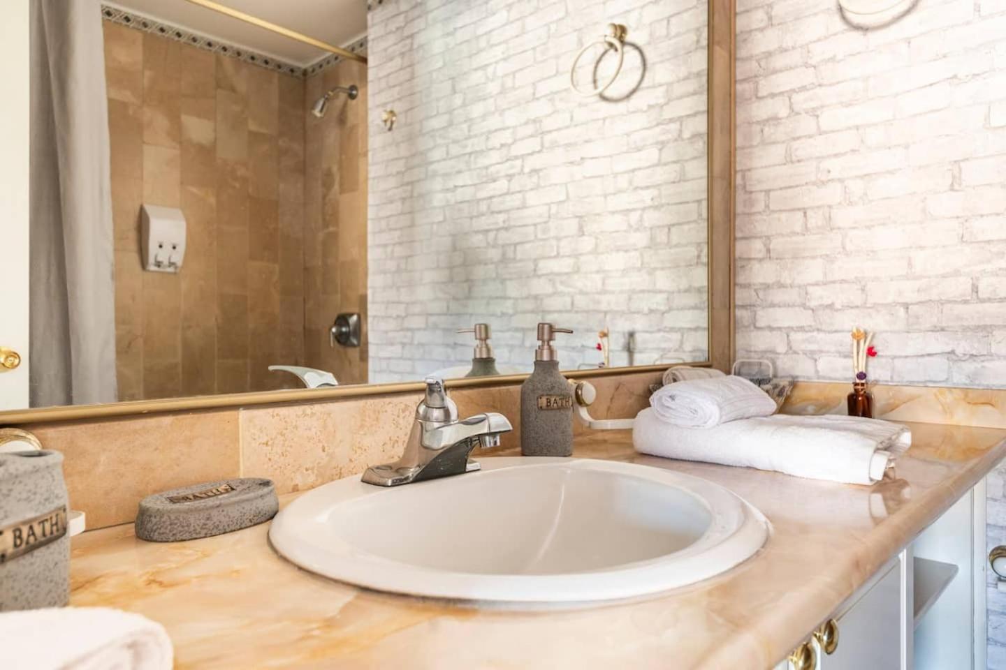 Fontana Suites