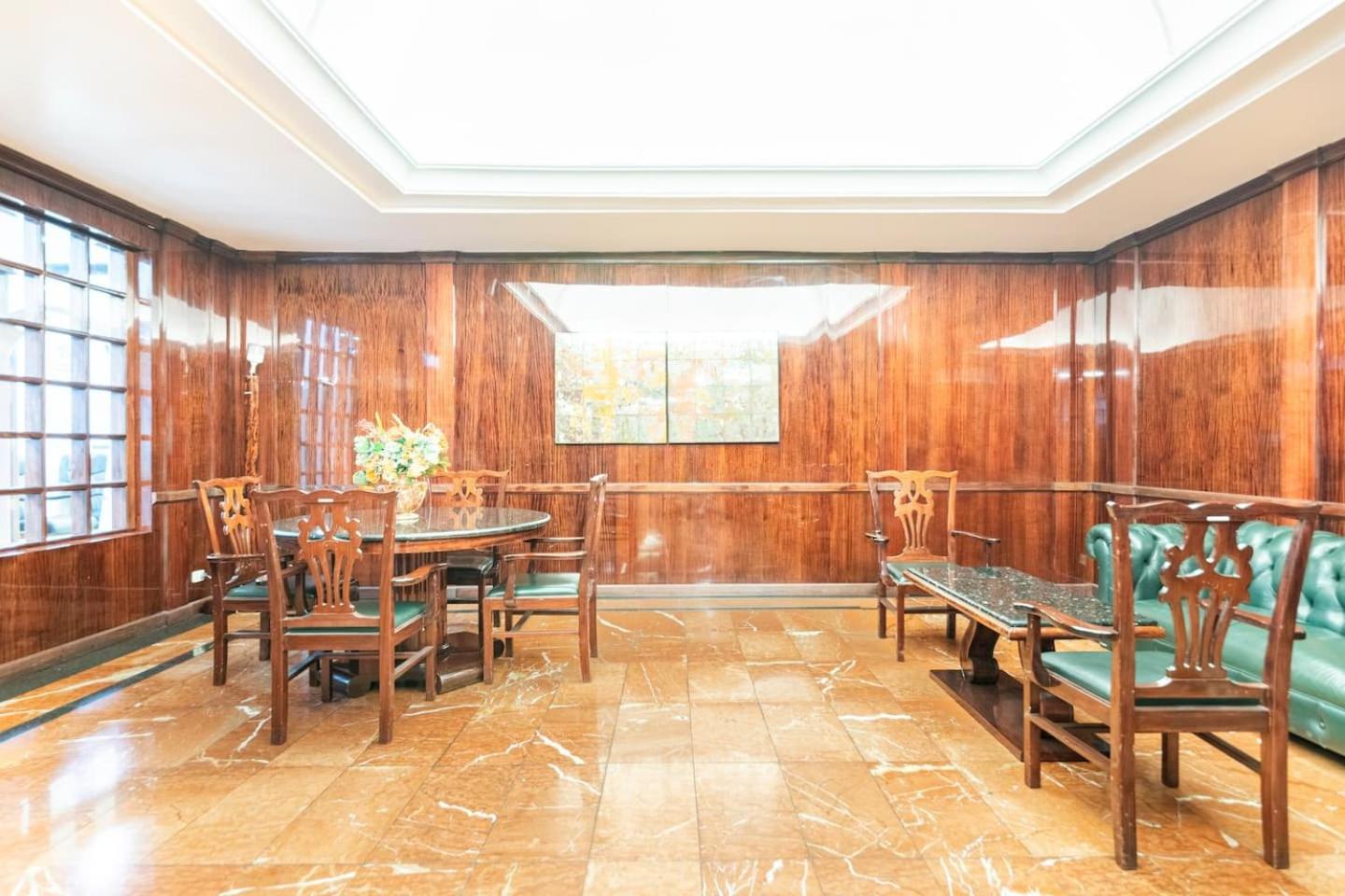 Fontana Suites