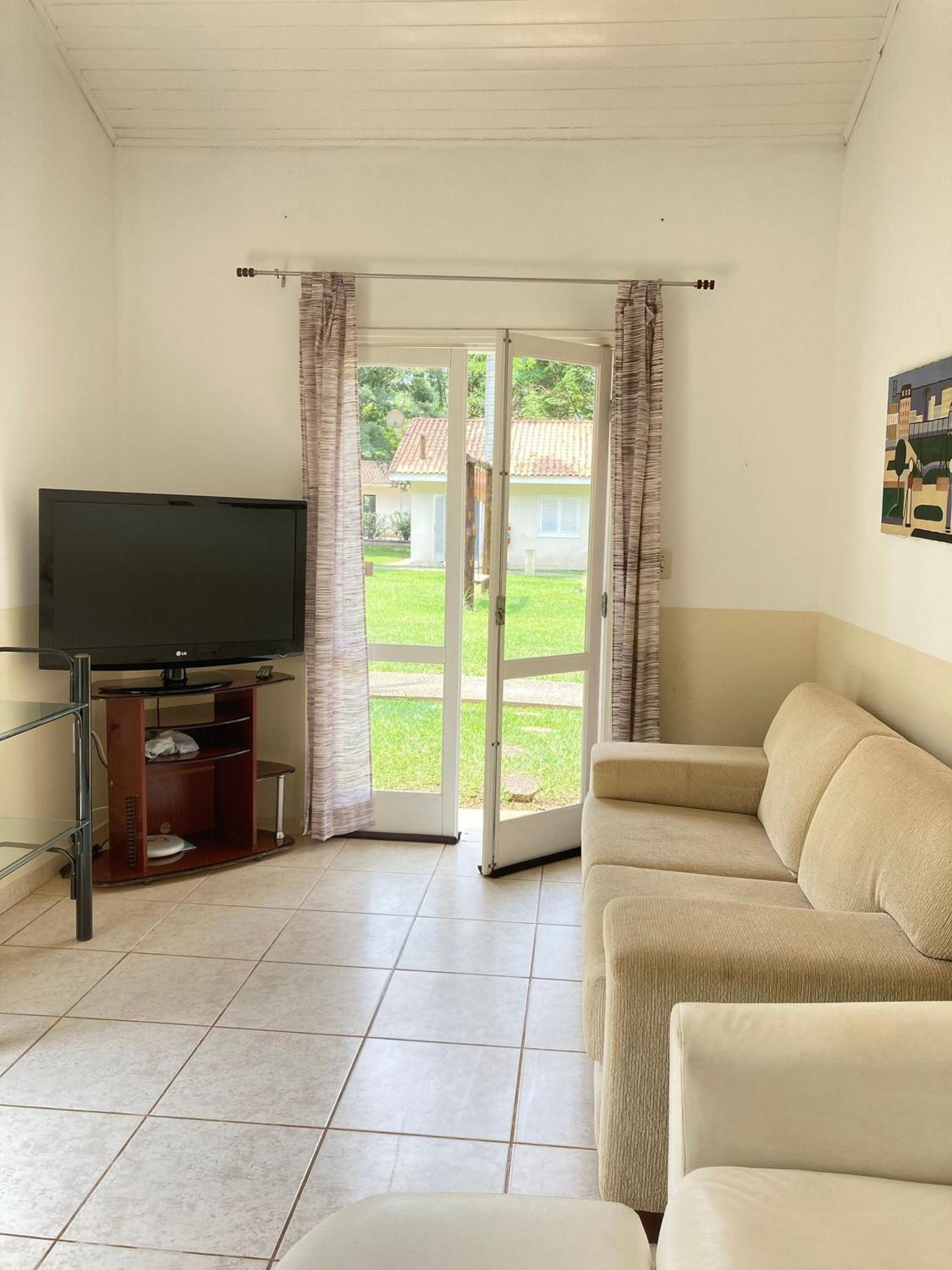 Fazenda em Itapetininga, Paz, Descanso e Piscinas (com WiFi)