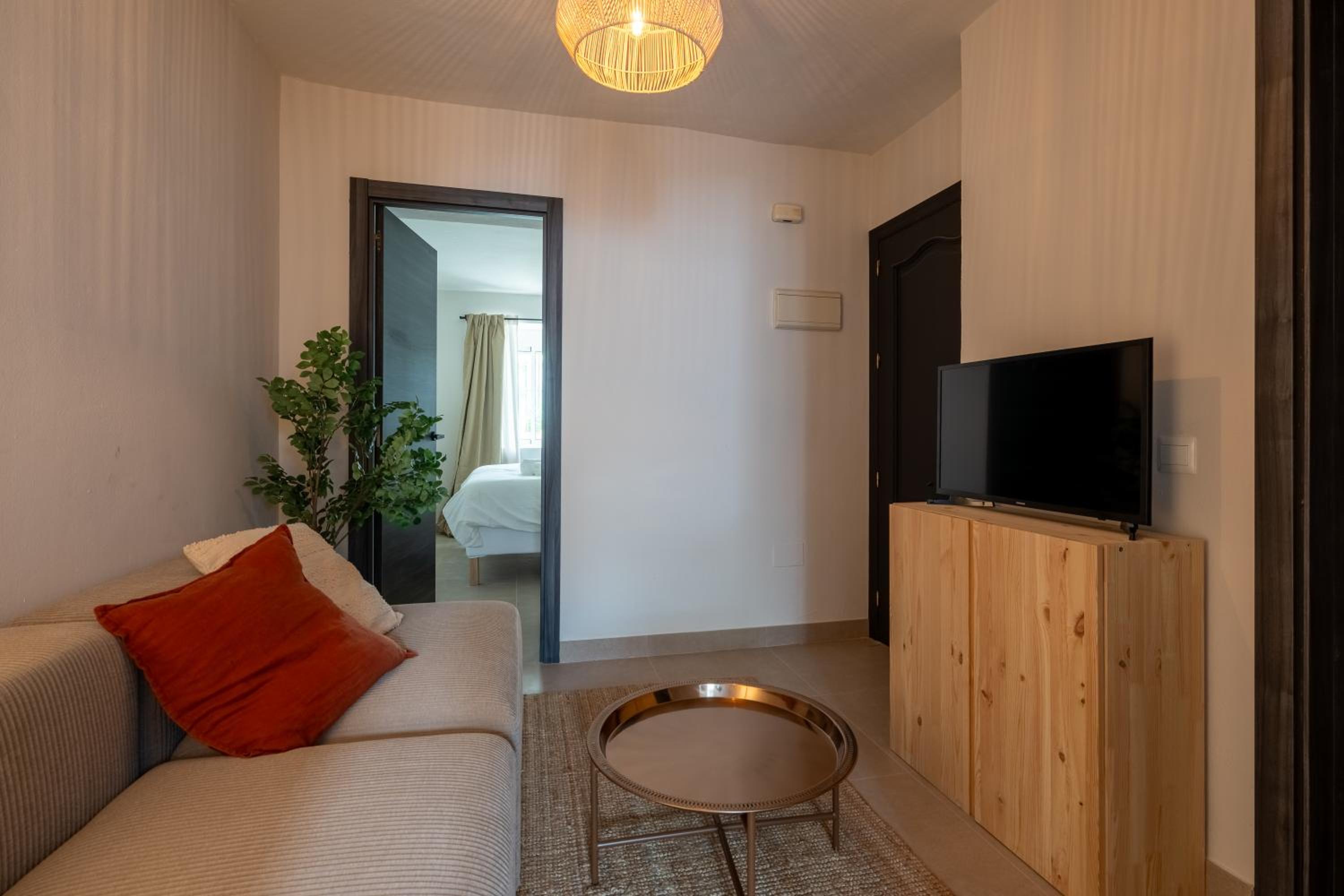 I AM Lomilla Apartments