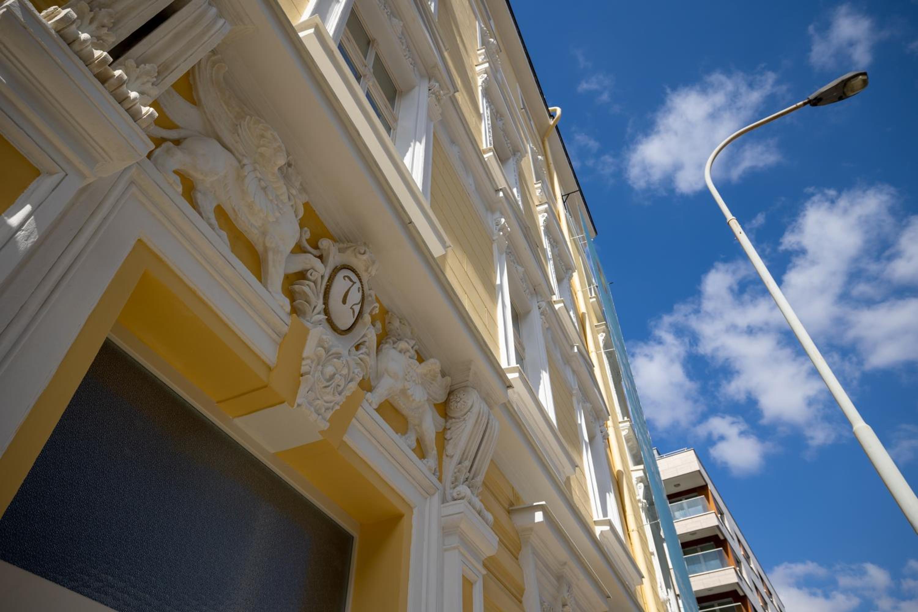 Charming Apartment by Wenceslas square and National Museum with AC