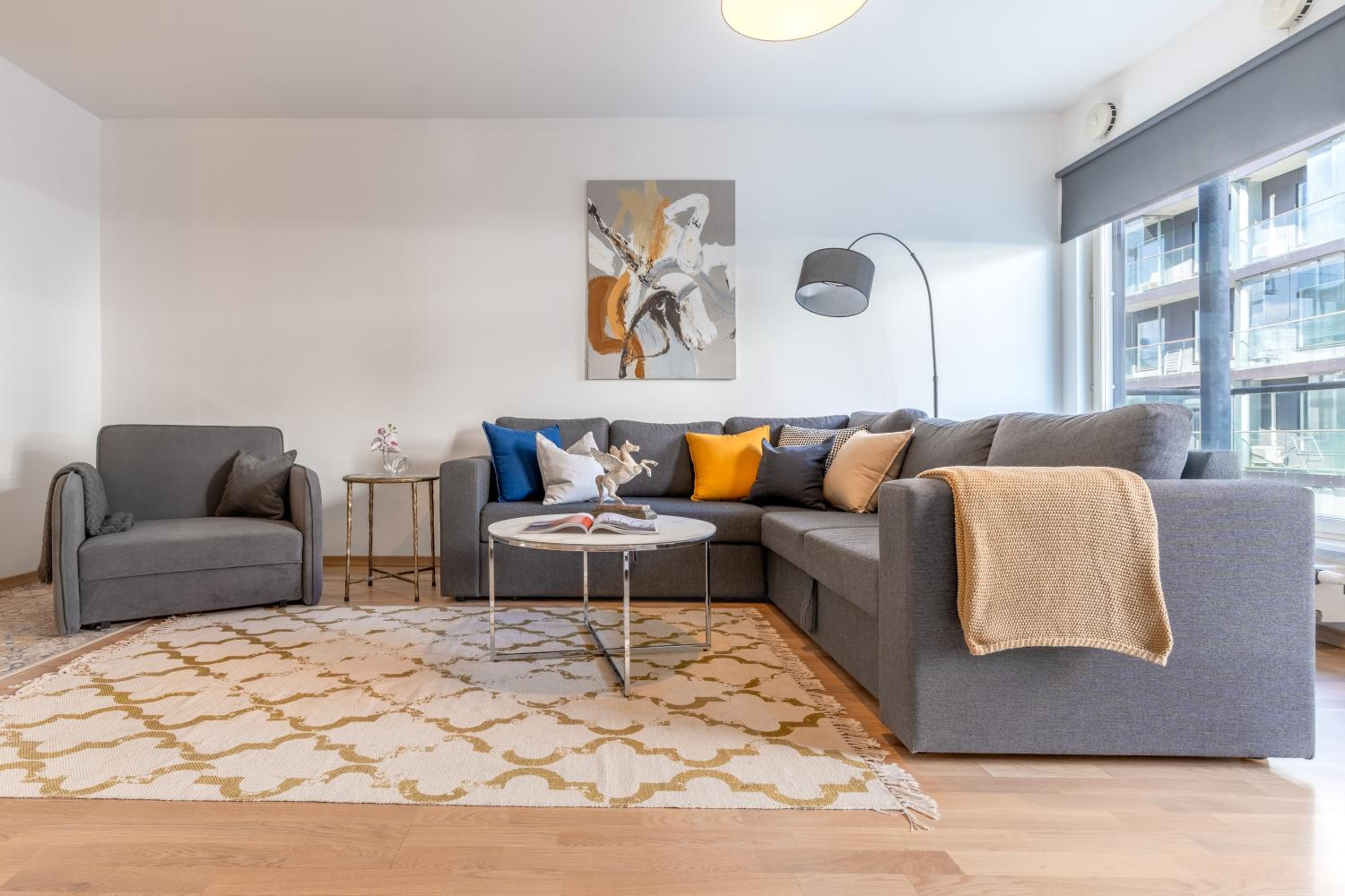 City center apartment with free parking and sauna