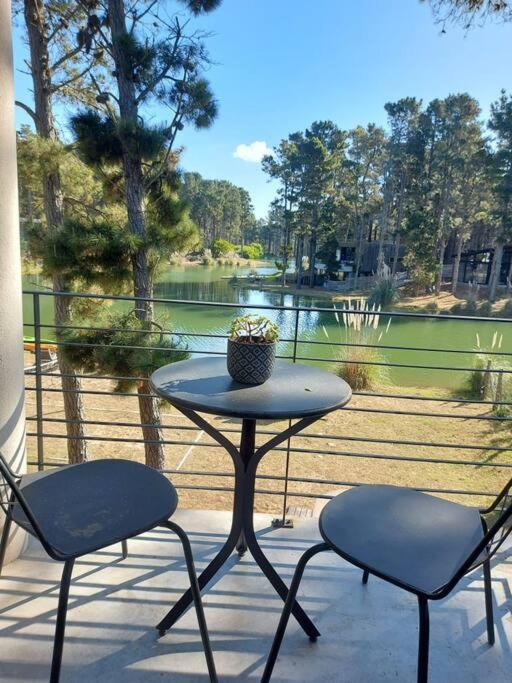 Alq Casa 8 pax con pileta a la Laguna-Villarobles