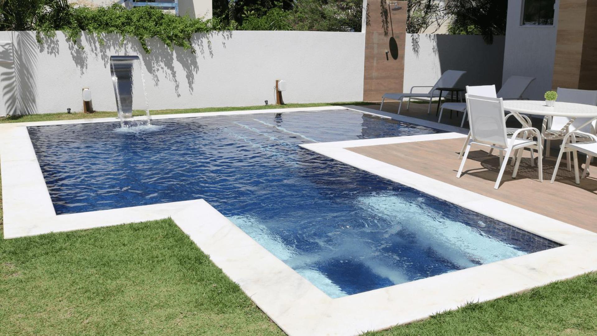 House 6 Suites 80 Meters from the Beach in Guarajuba