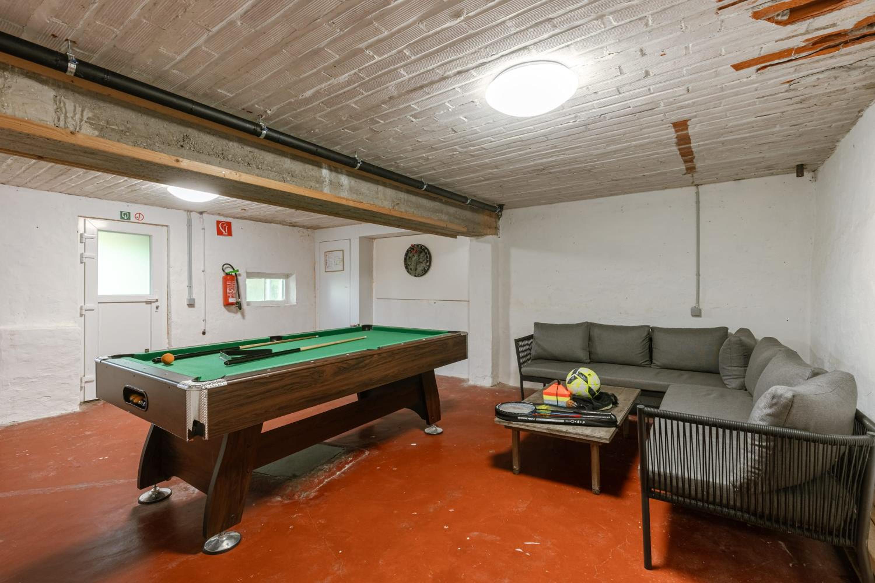 Huswell - Holiday home along the canal with great views