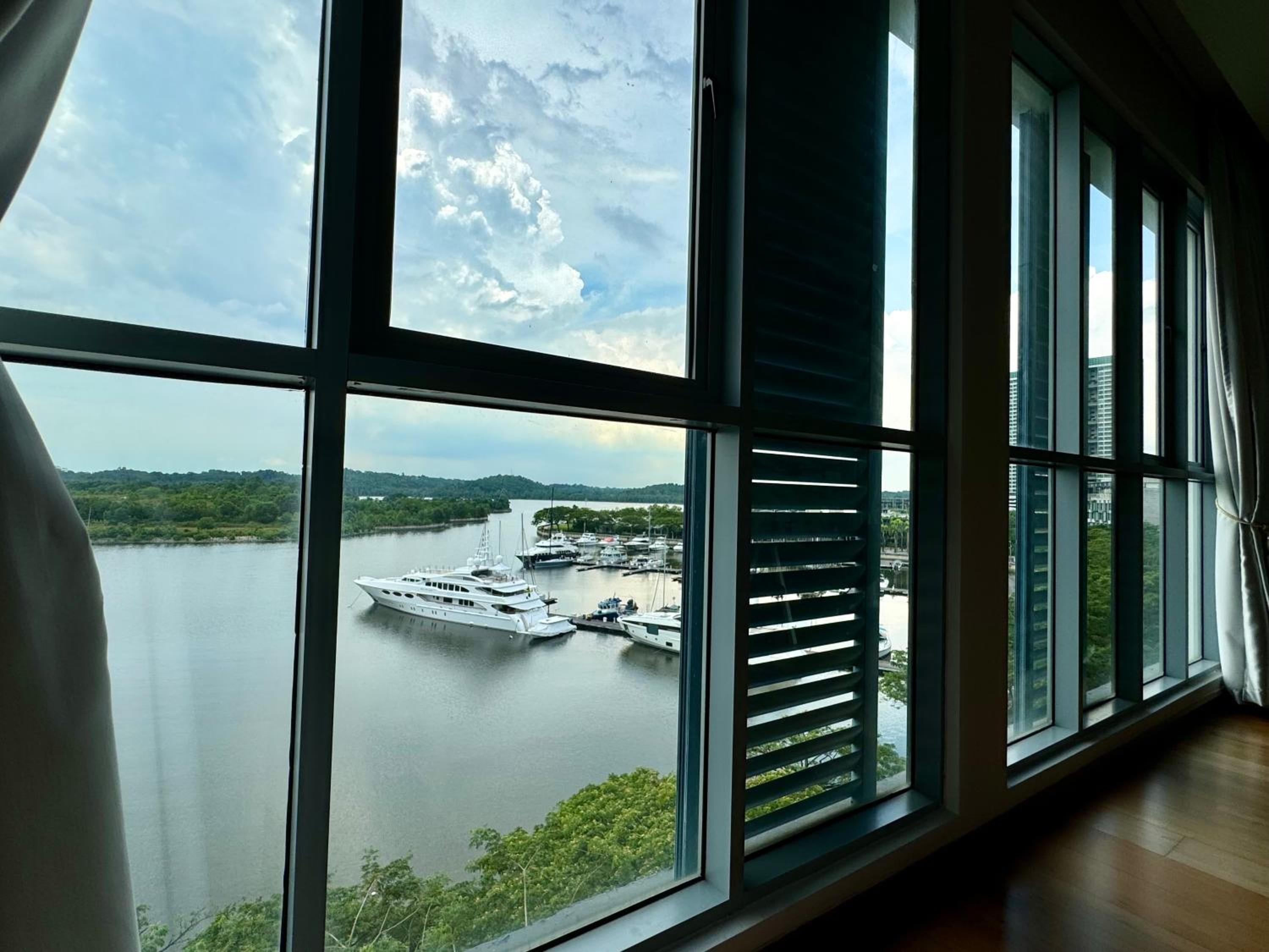 Puteri Harbour 3BR - A Million Dollar View - 7 mins to Legoland photo 7