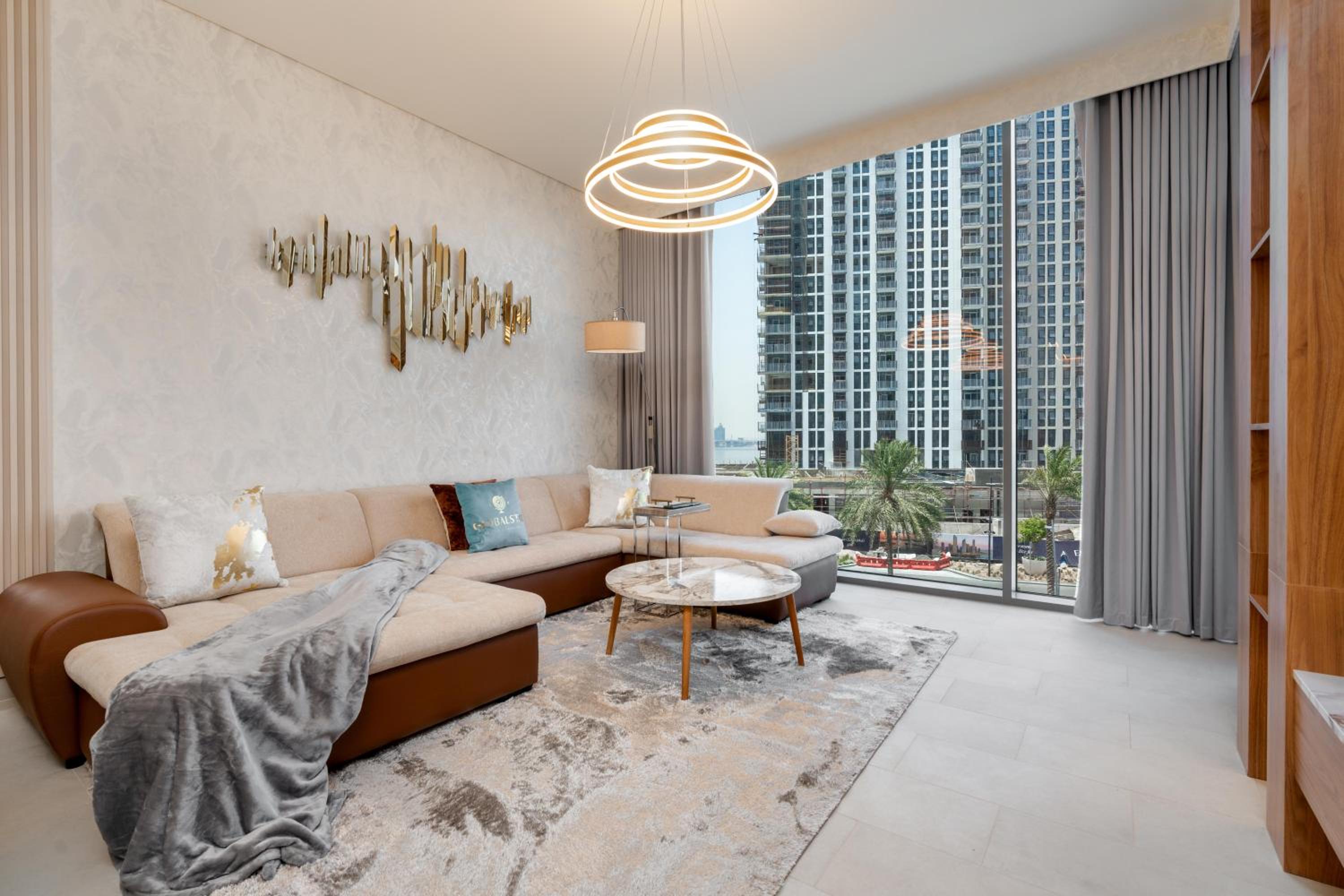 GLOBALSTAY Creek Rise Tower Elegant Apartments