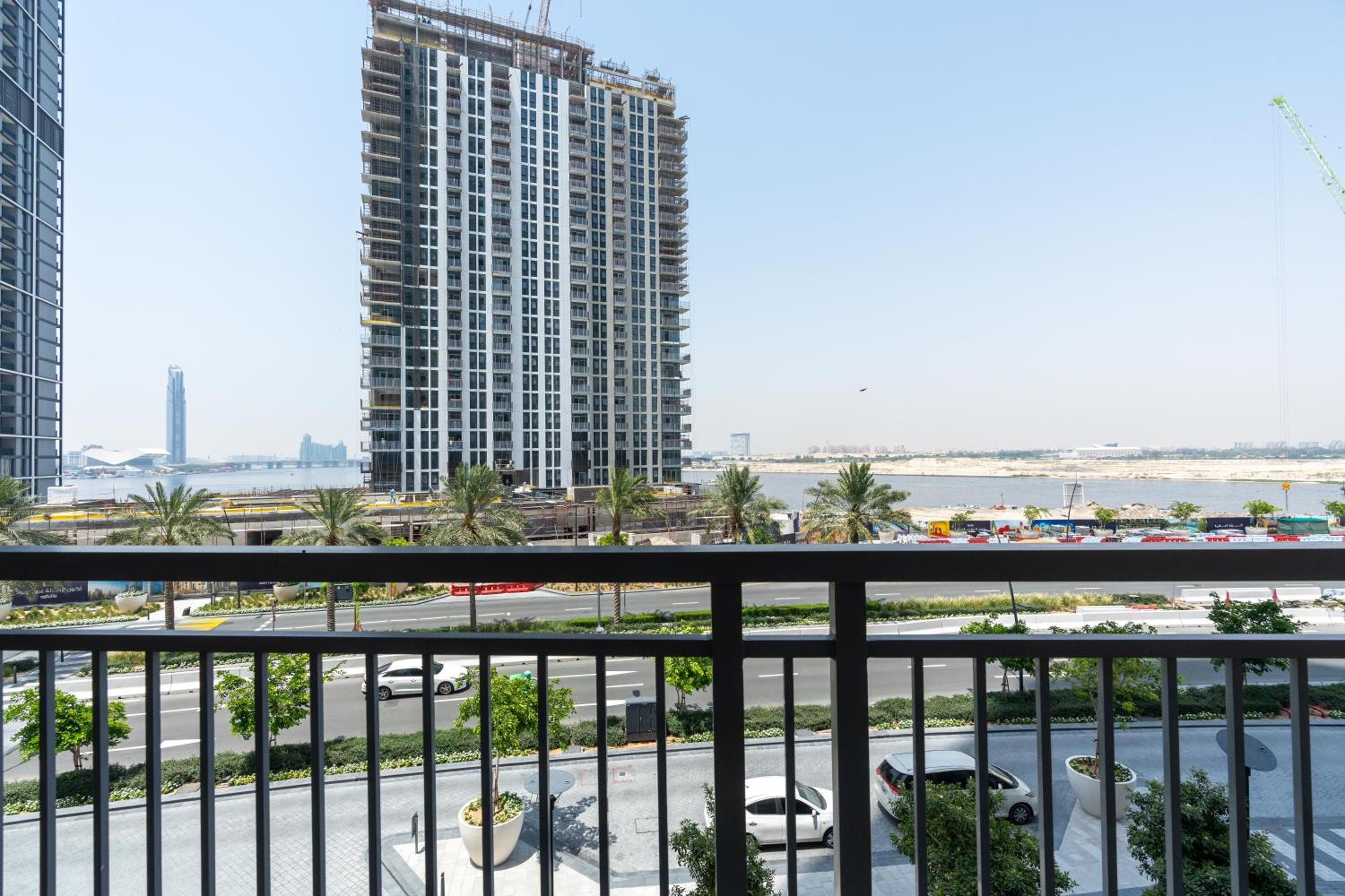 GLOBALSTAY Creek Rise Tower Elegant Apartments