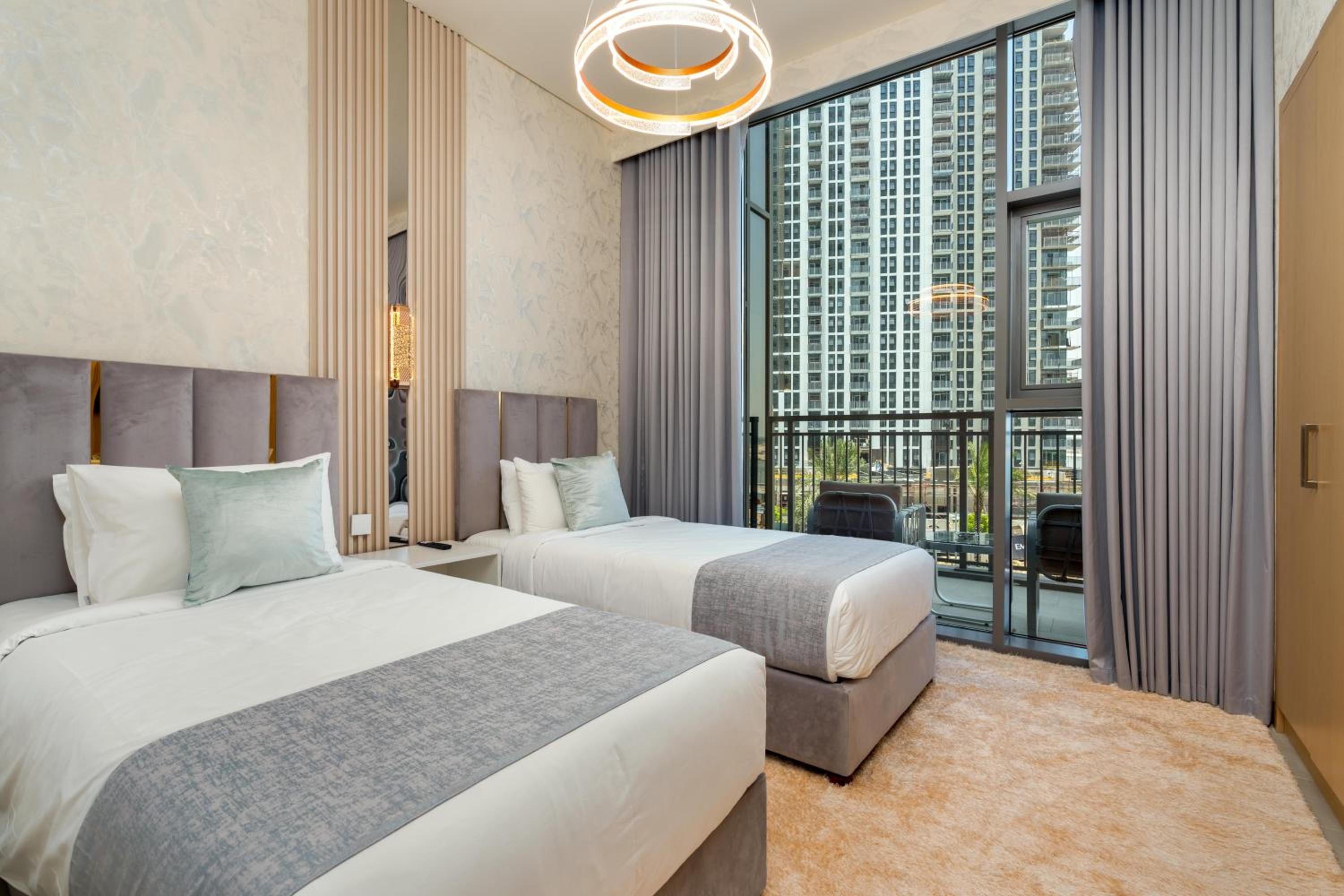 GLOBALSTAY Creek Rise Tower Elegant Apartments