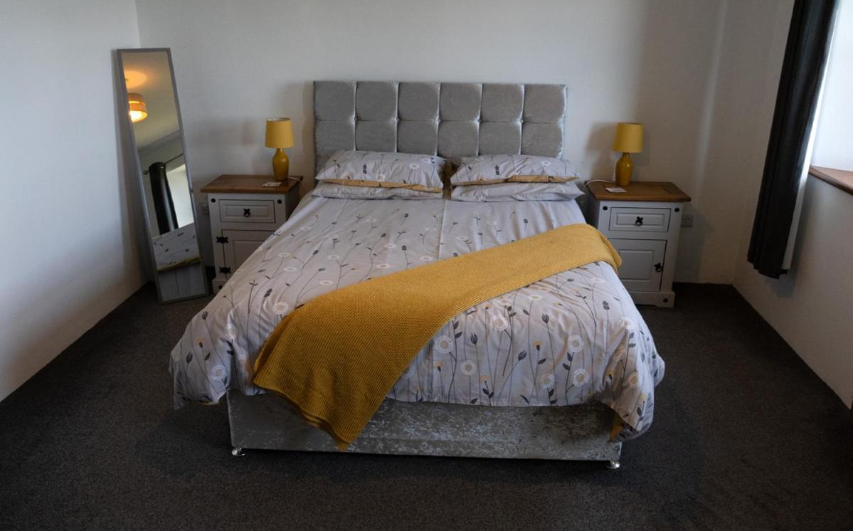 Kinbane Self Catering Cottages - 'Makem's Cottage'