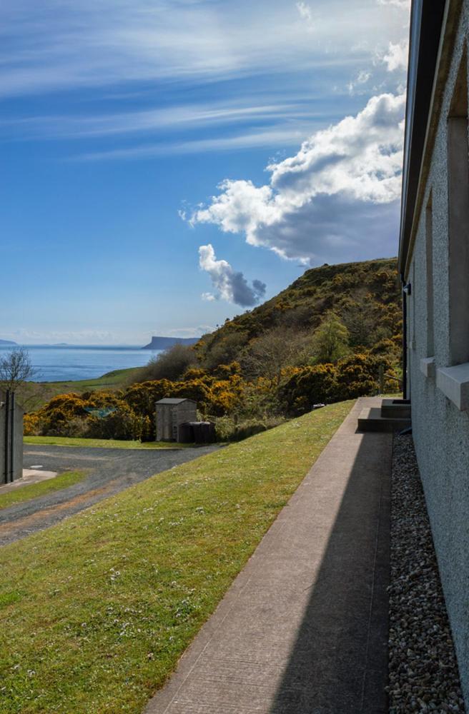 Kinbane Self Catering Cottages - 'Makem's Cottage'