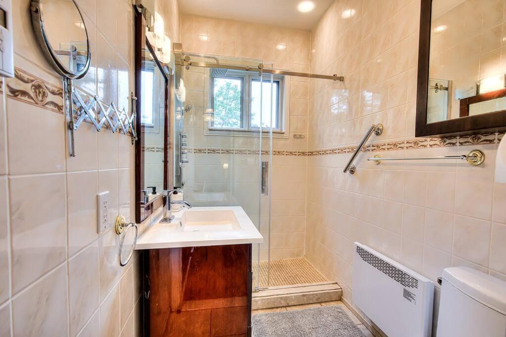 4BDR-2min walk to Metro-Free Parking-15min to DT