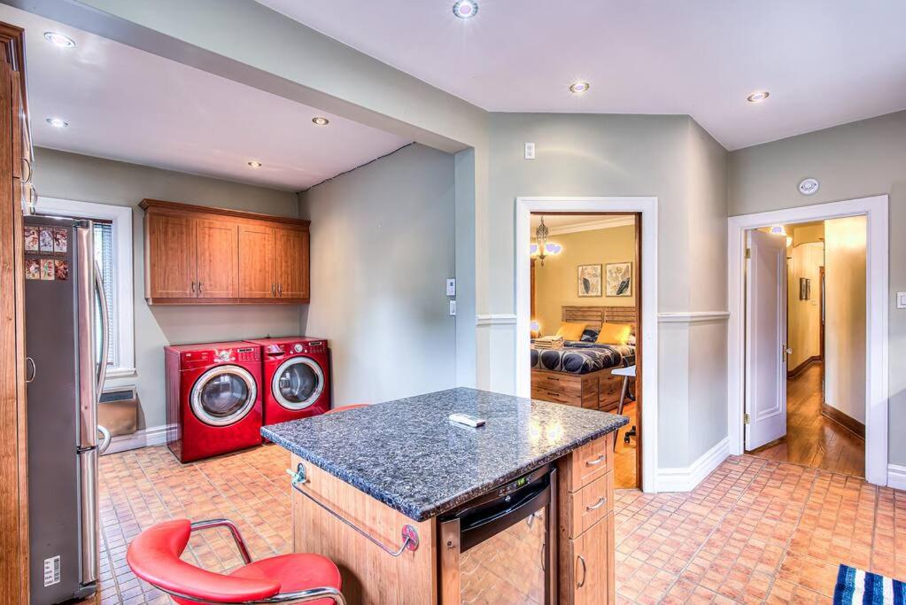 4BDR-2min walk to Metro-Free Parking-15min to DT