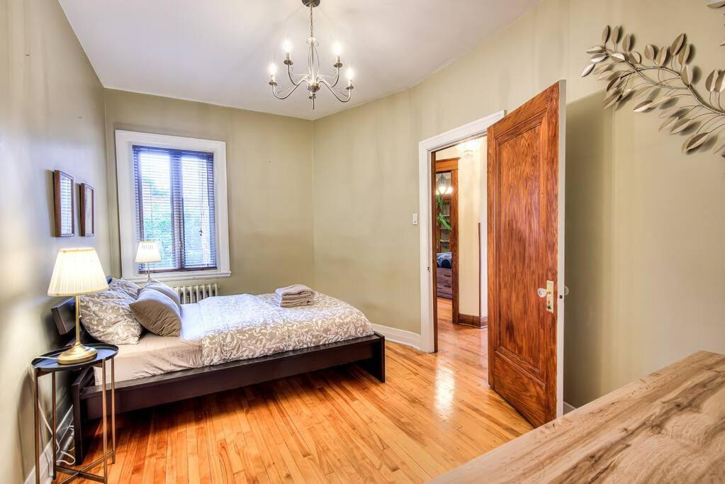 4BDR-2min walk to Metro-Free Parking-15min to DT