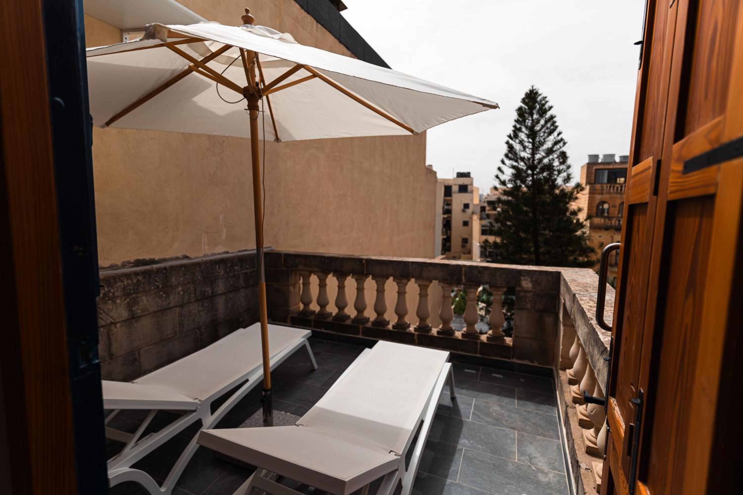 Penthouse Suite 9 at Palazzo Seraphim Boutique living in St Julians photo 3