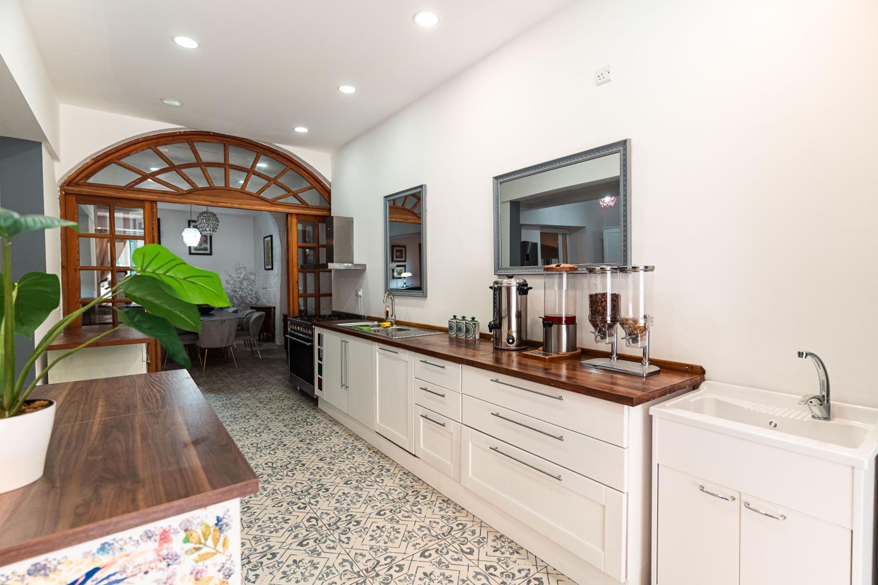 Suite 2 at Palazzo Seraphim Boutique living in St Julians photo 4