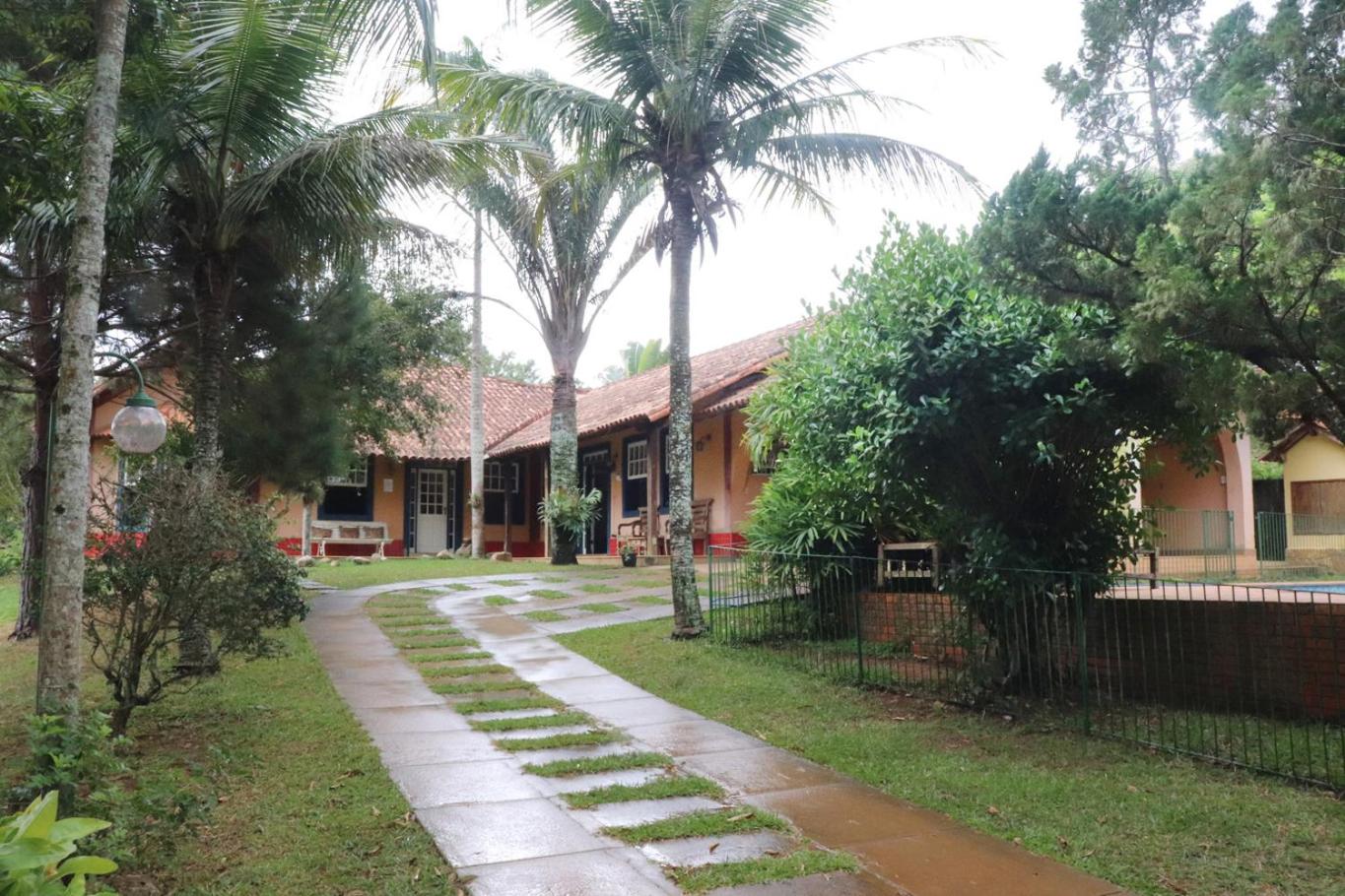 Lindo sitio com piscina em Rio Novo-Minas Gerais