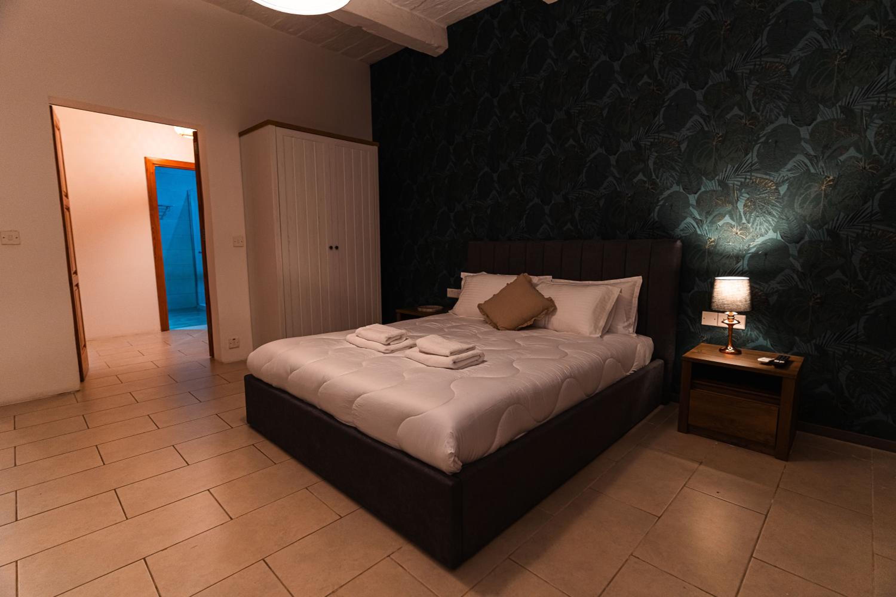 Suite 2 at Palazzo Seraphim Boutique living in St Julians photo 2