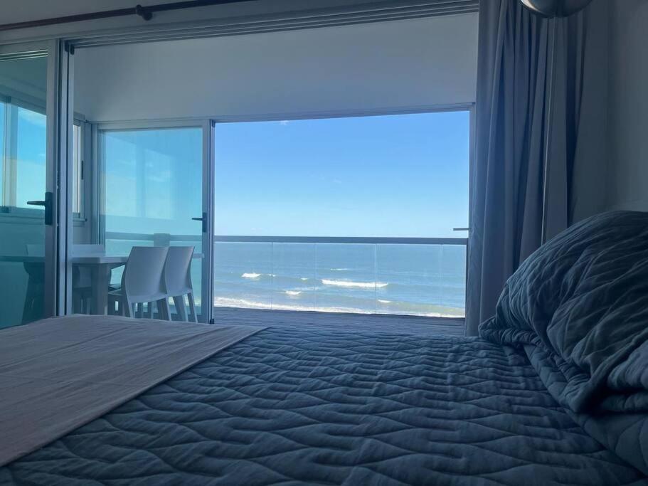 Exclusivo monoambiente frente al mar