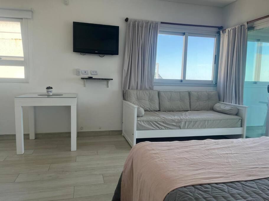 Exclusivo monoambiente frente al mar