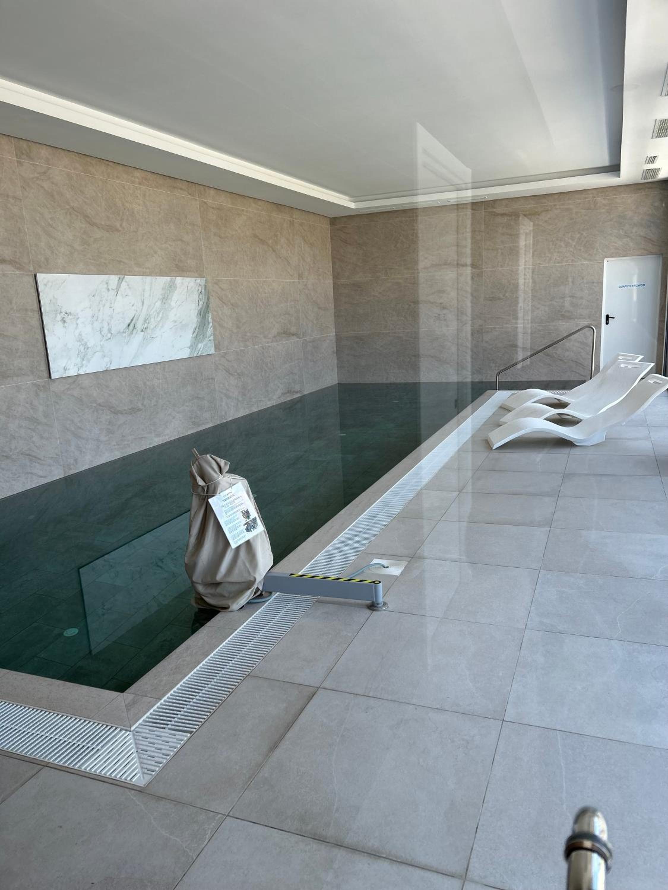 Apartamento con jardin en Cabopino Artola Homes