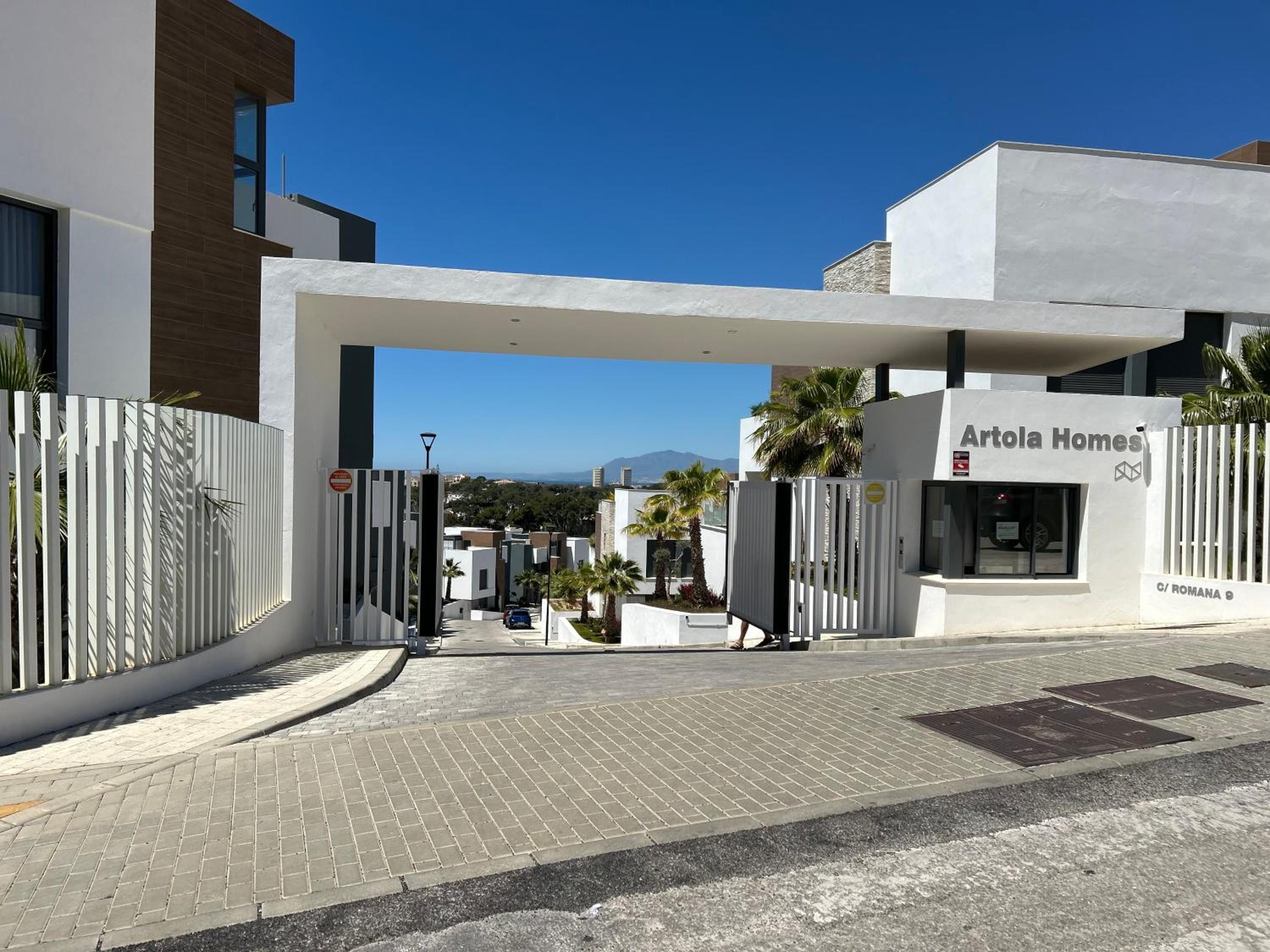 Apartamento con jardin en Cabopino Artola Homes