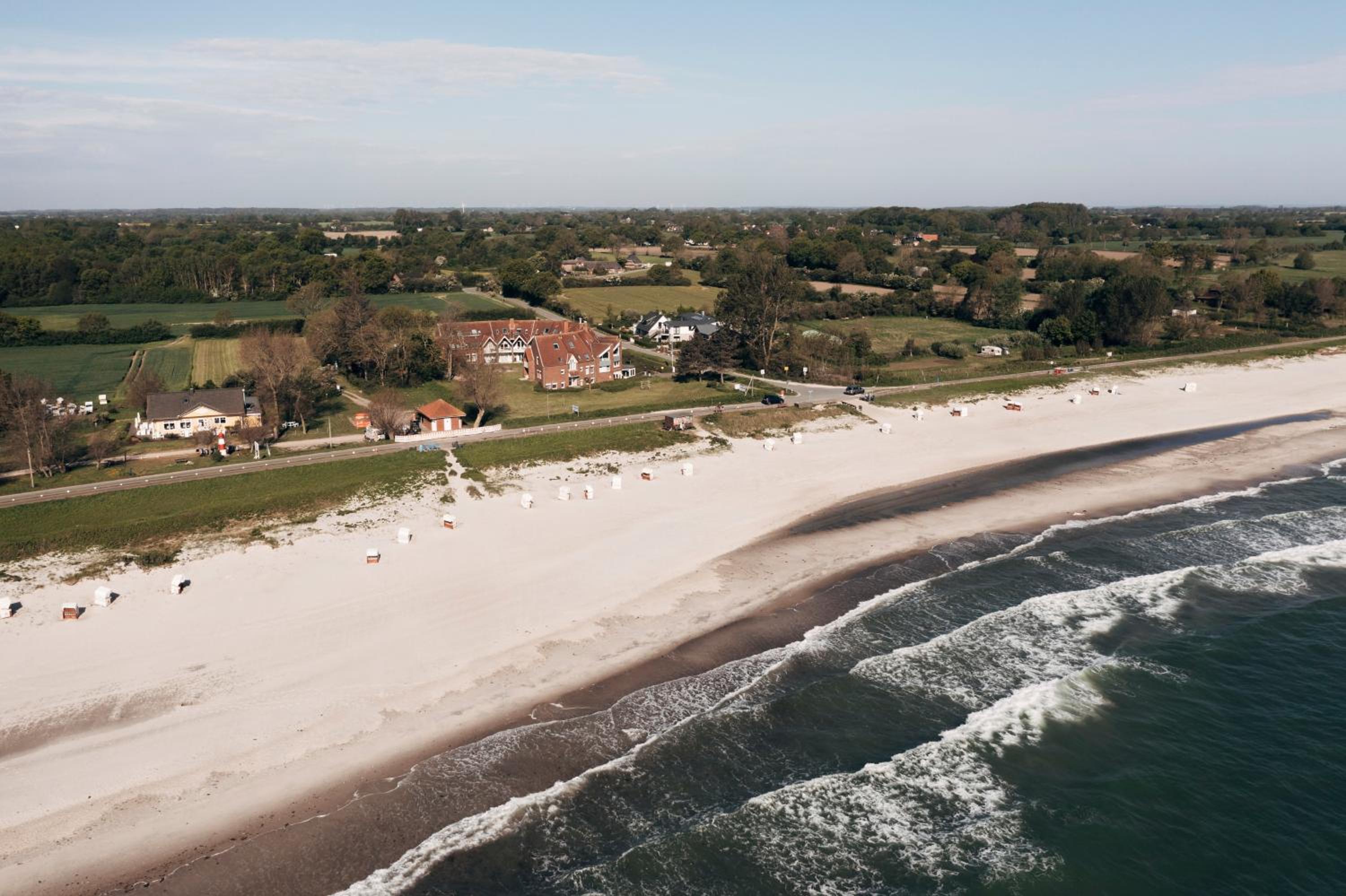 Fewo "Ostseeperle" direkt am Ostseestrand mit Schwimmbad view 4