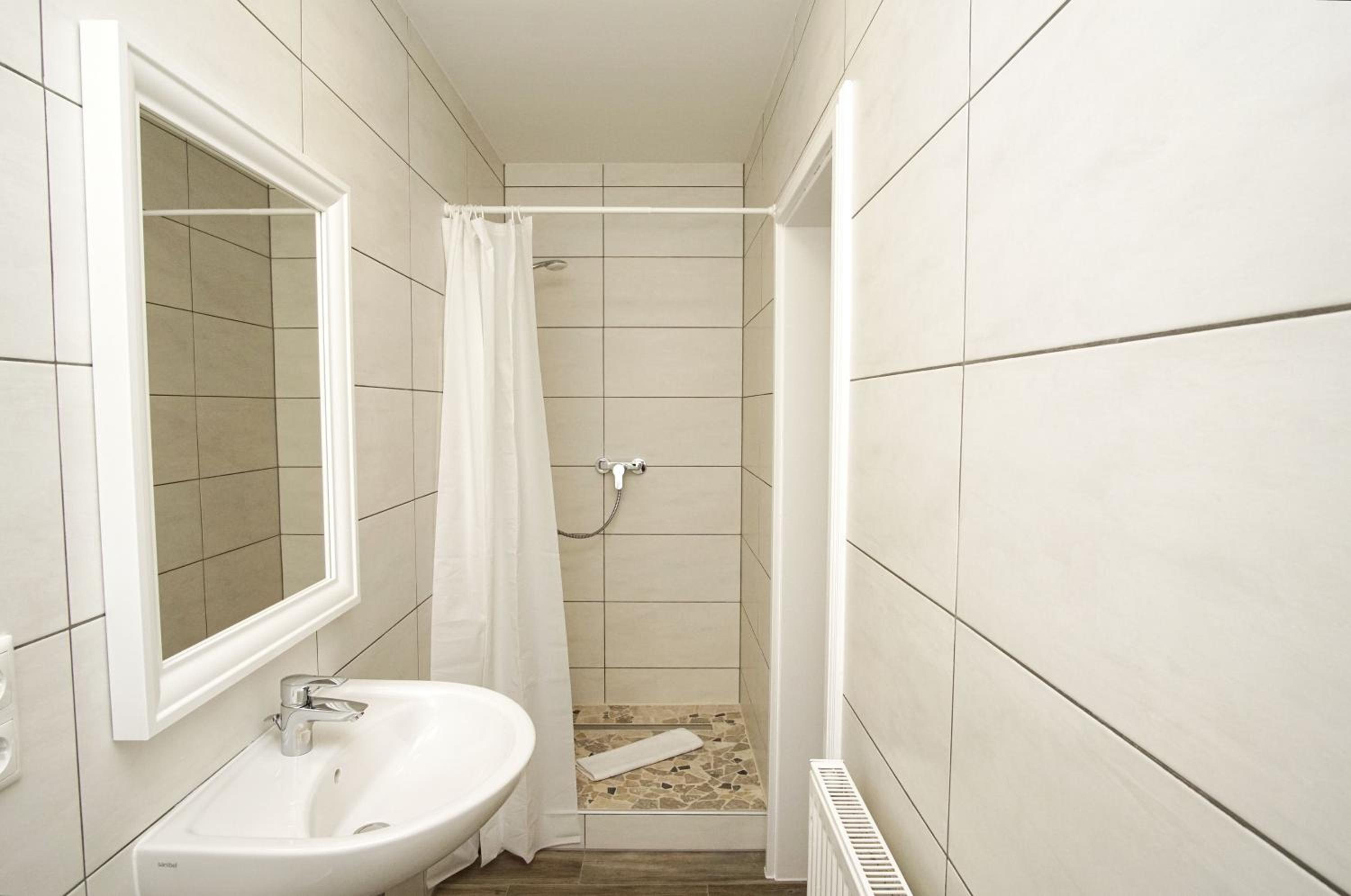 Haus Büdnerstube Ferienwohnung Nr 3 - mit Schwimmbad und Saunanutzung im AHOI-Erlebnisbad Sellin