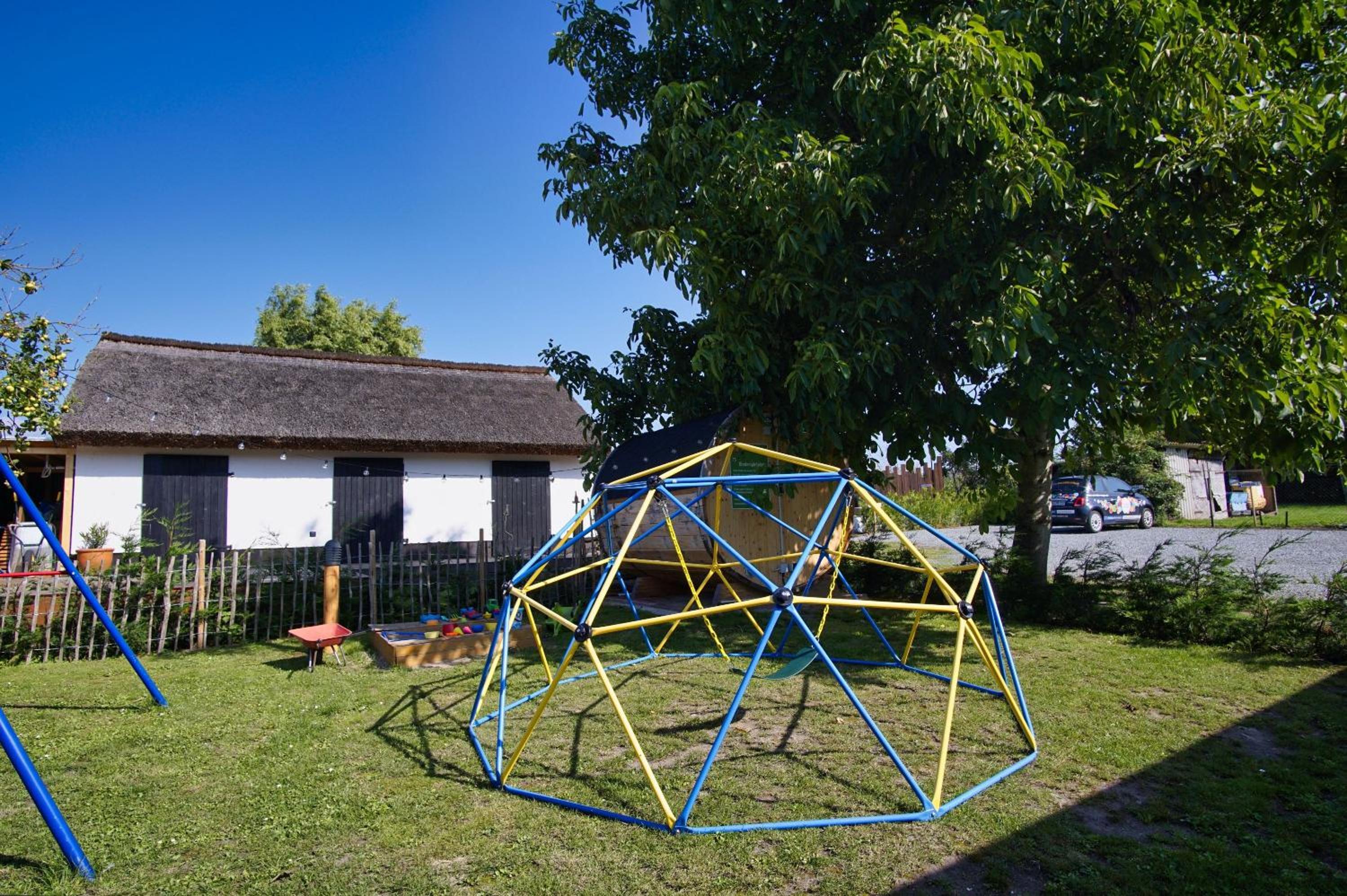 Haus Büdnerstube Ferienwohnung Nr 3 - mit Schwimmbad und Saunanutzung im AHOI-Erlebnisbad Sellin