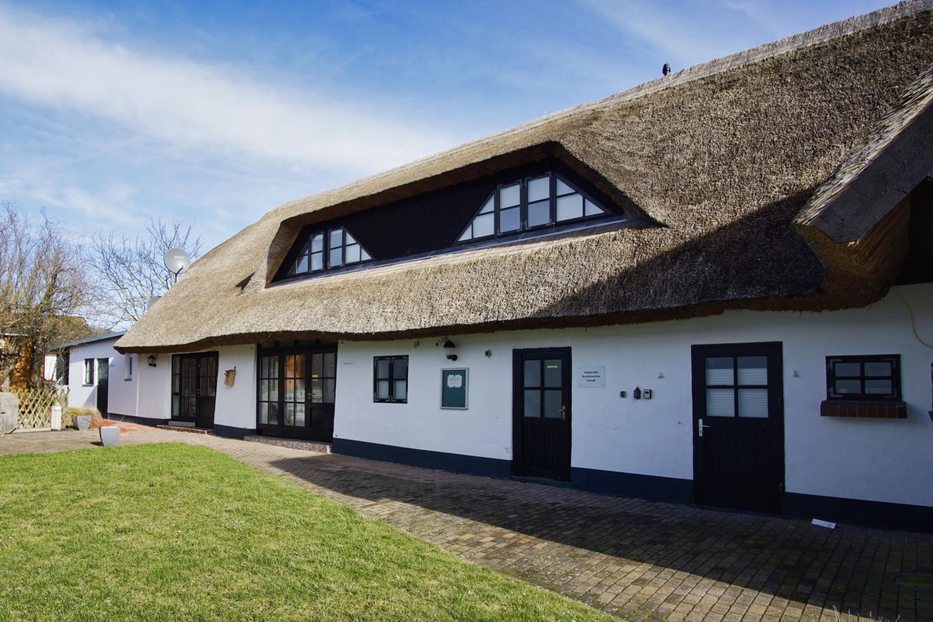 Haus Büdnerstube Ferienwohnung Nr 3 - mit Schwimmbad und Saunanutzung im AHOI-Erlebnisbad Sellin