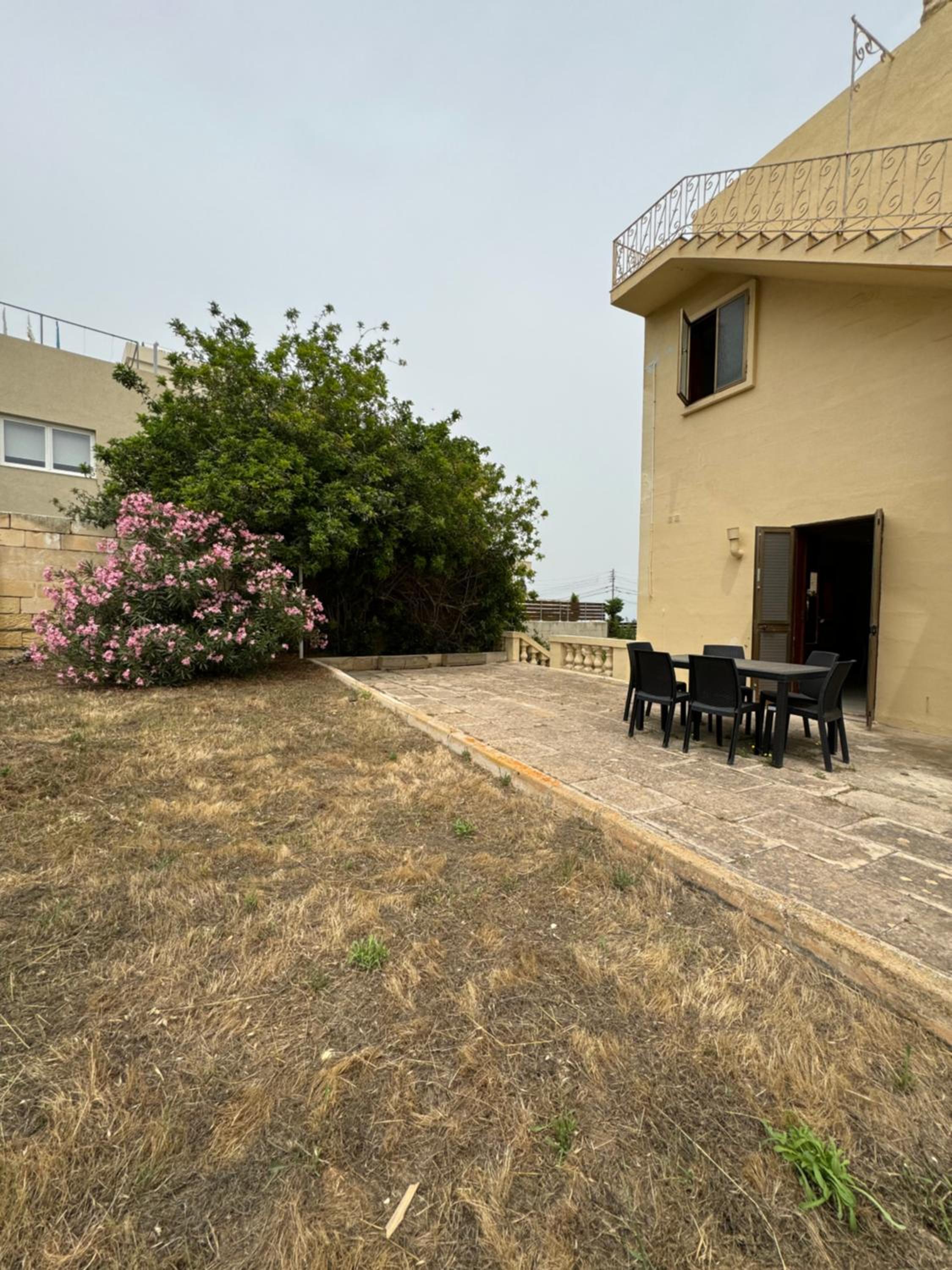 Photo 36