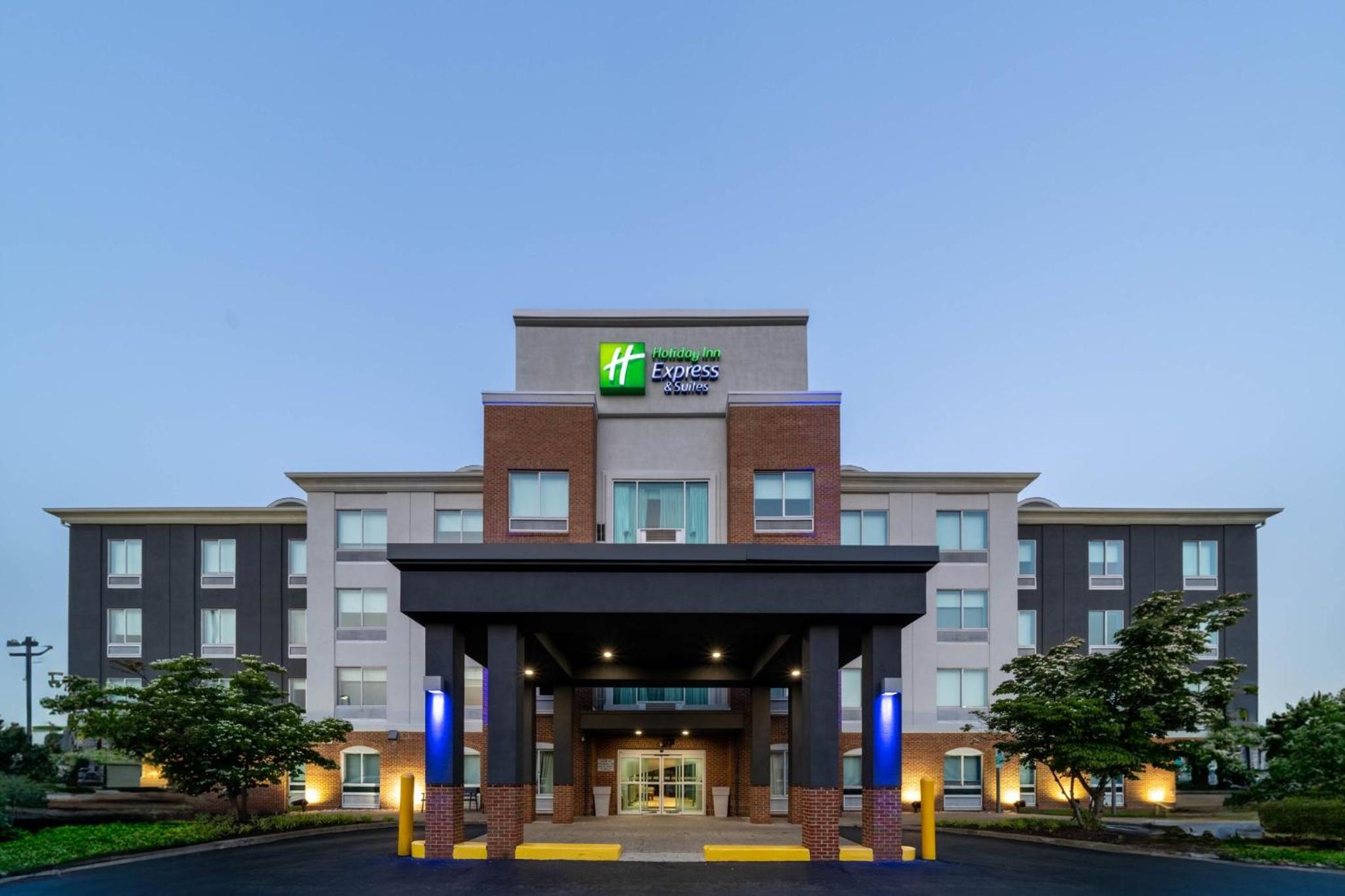 Hotel Holiday Inn Express Hotel & Suites Woodbridge, an IHG Hotel - Image 1