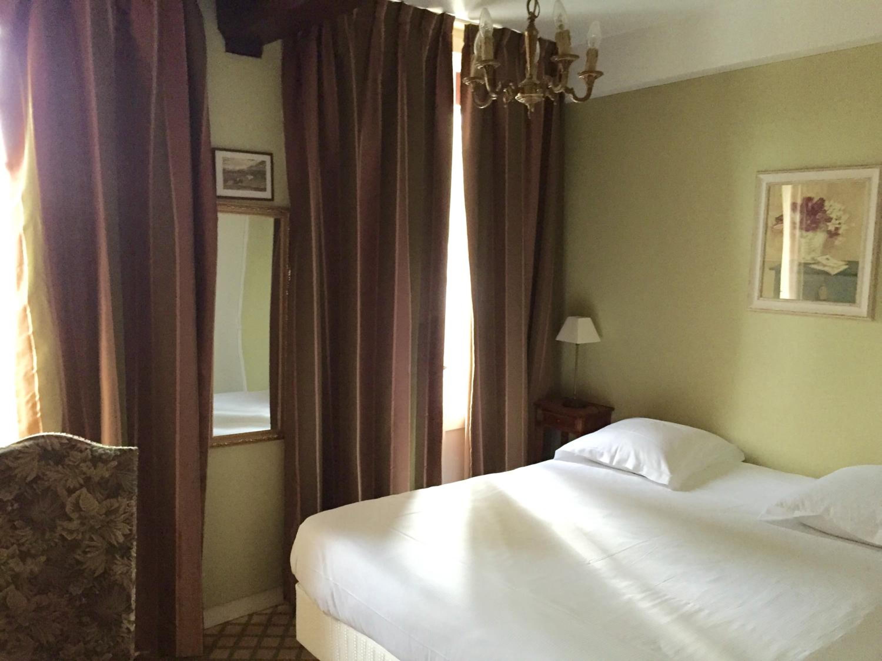 Evreux Vacations - Hotel de Normandie - Property Image 3