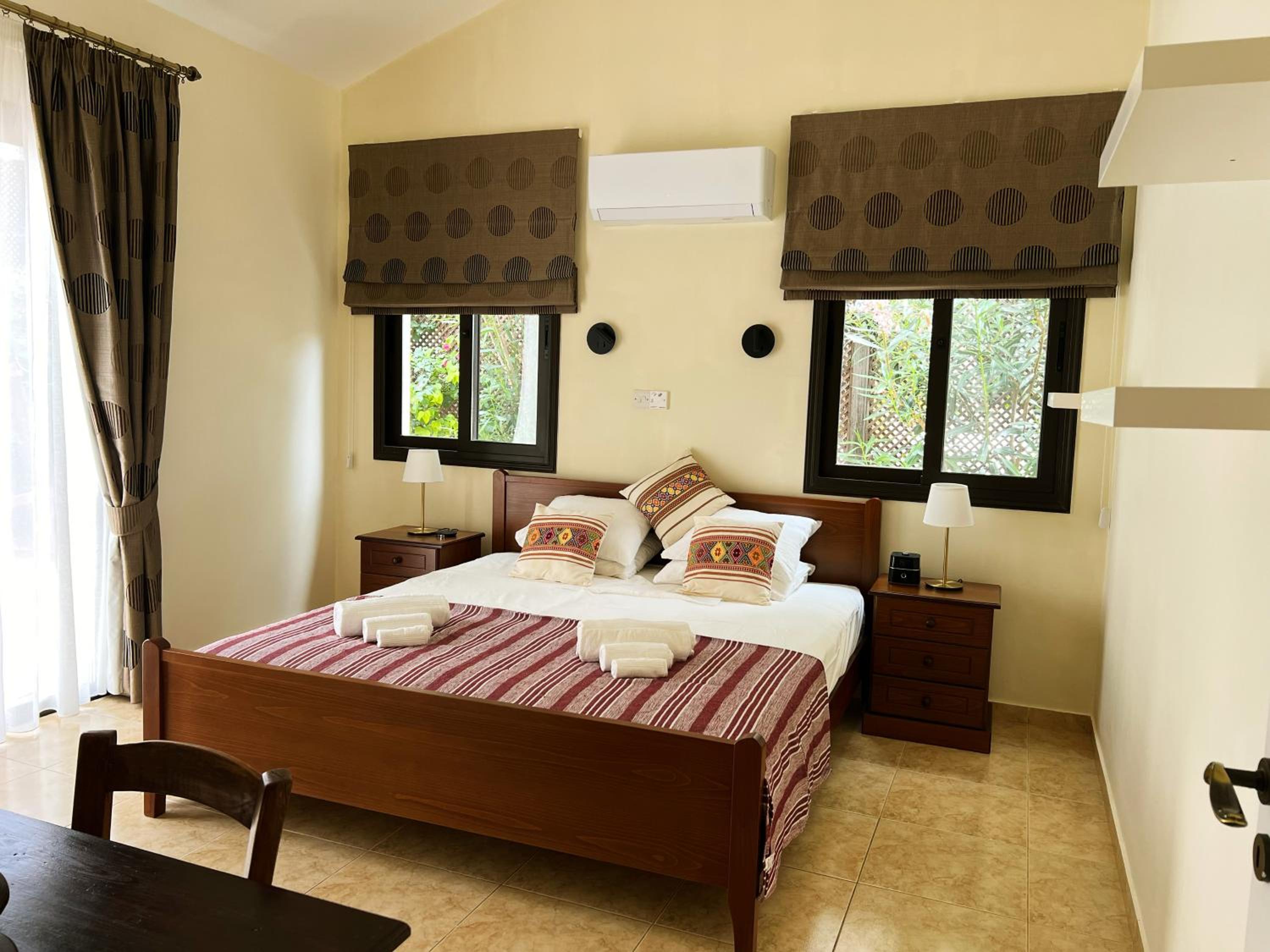 Villa Pleiades - sea views, private pool & hot tub