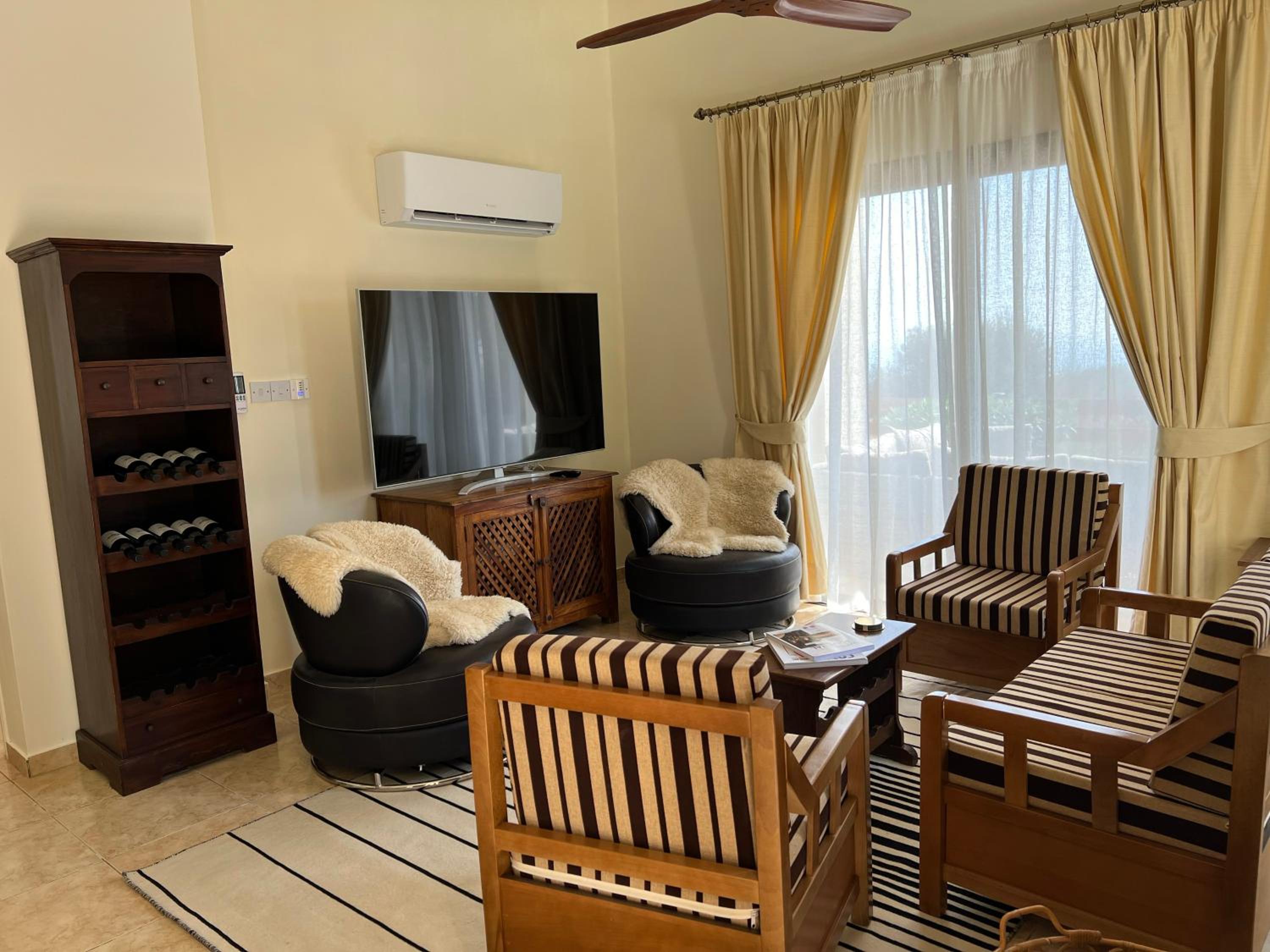 Villa Pleiades - sea views, private pool & hot tub