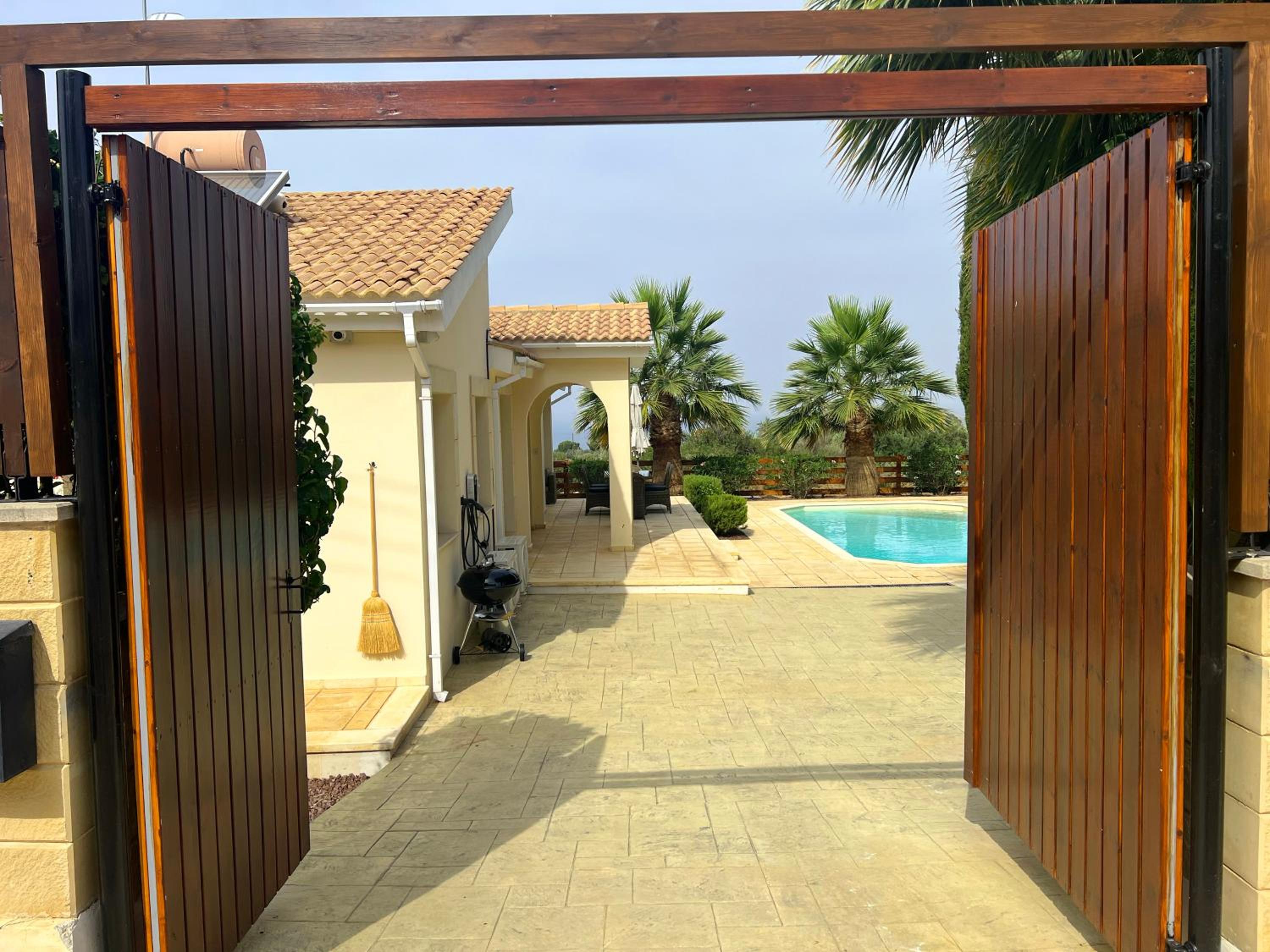Villa Pleiades - sea views, private pool & hot tub