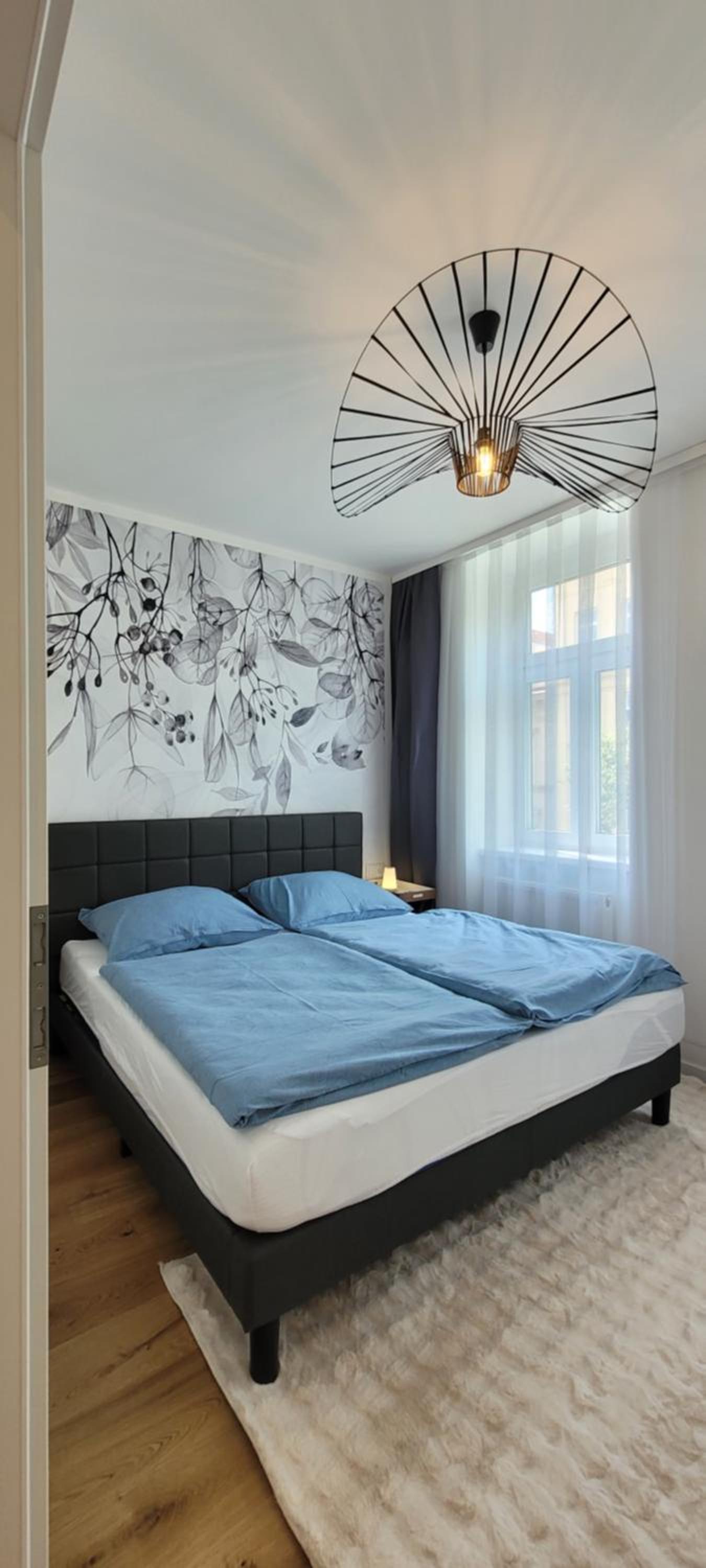 Altbauwohnung mit Charme - selbst Check In - Queensize Bett