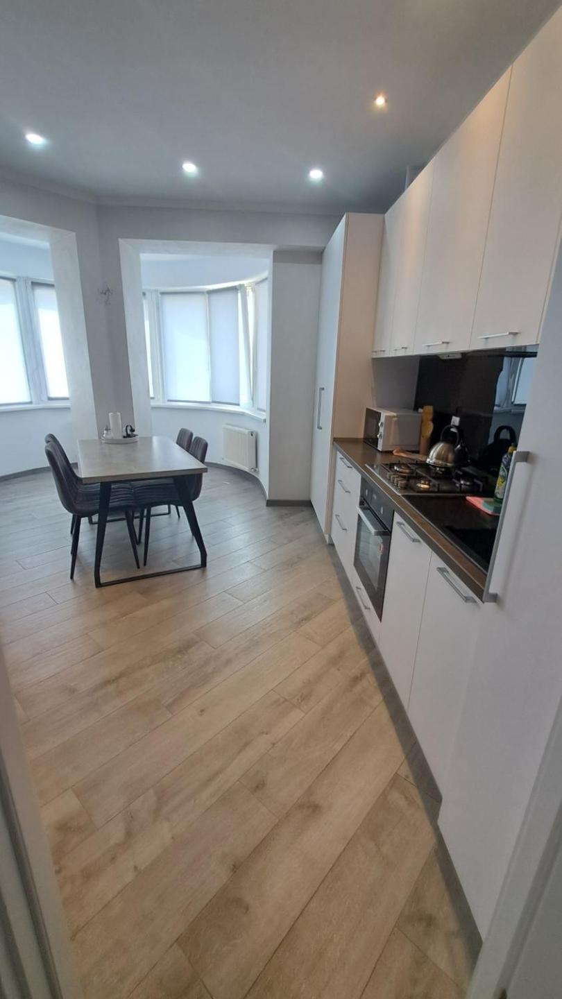 AIRPORT HOTEL&APARTMENT&parking