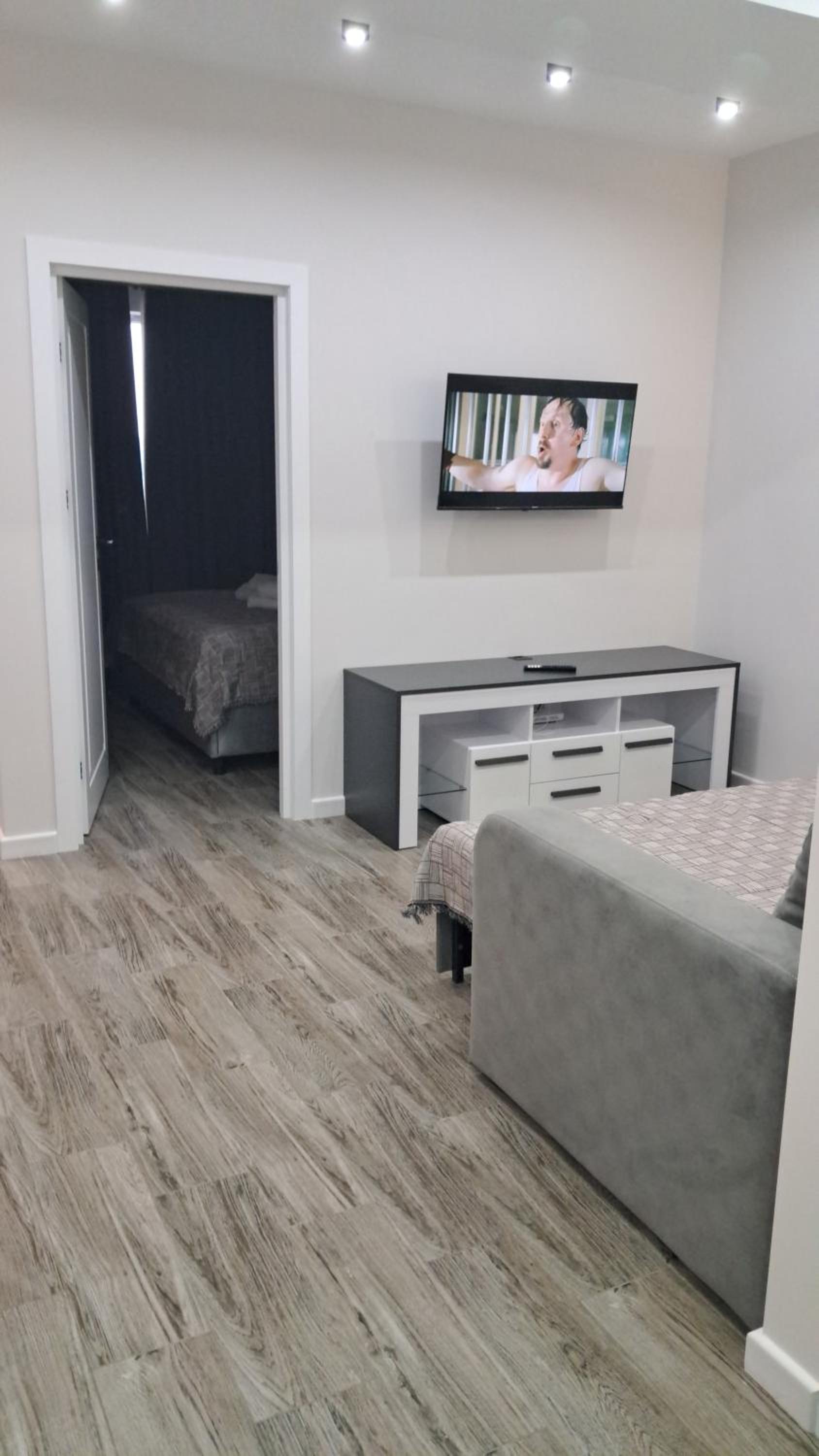 AIRPORT HOTEL&APARTMENT&parking
