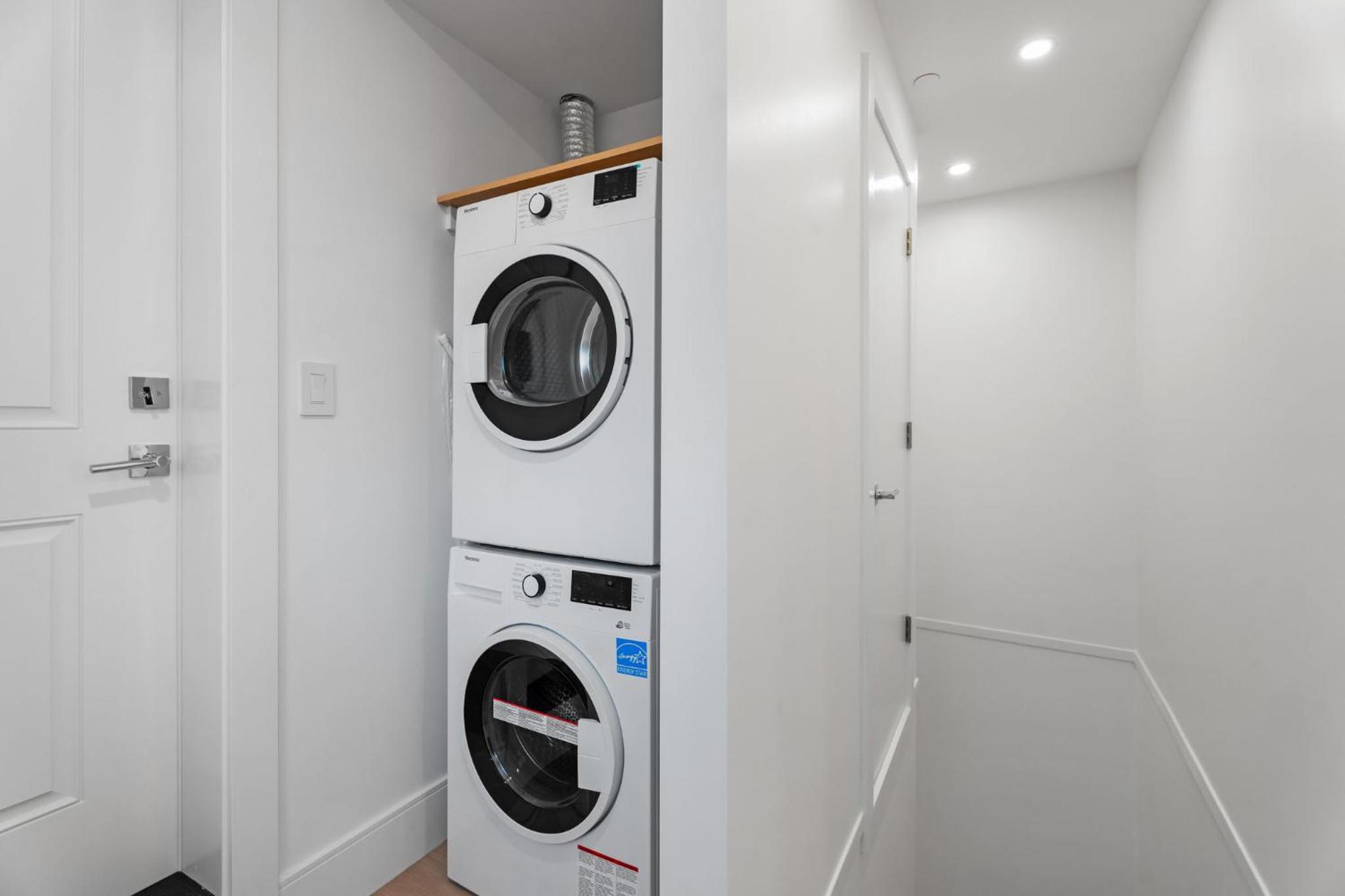 Brand New 2 Bedroom Point Grey Getaway