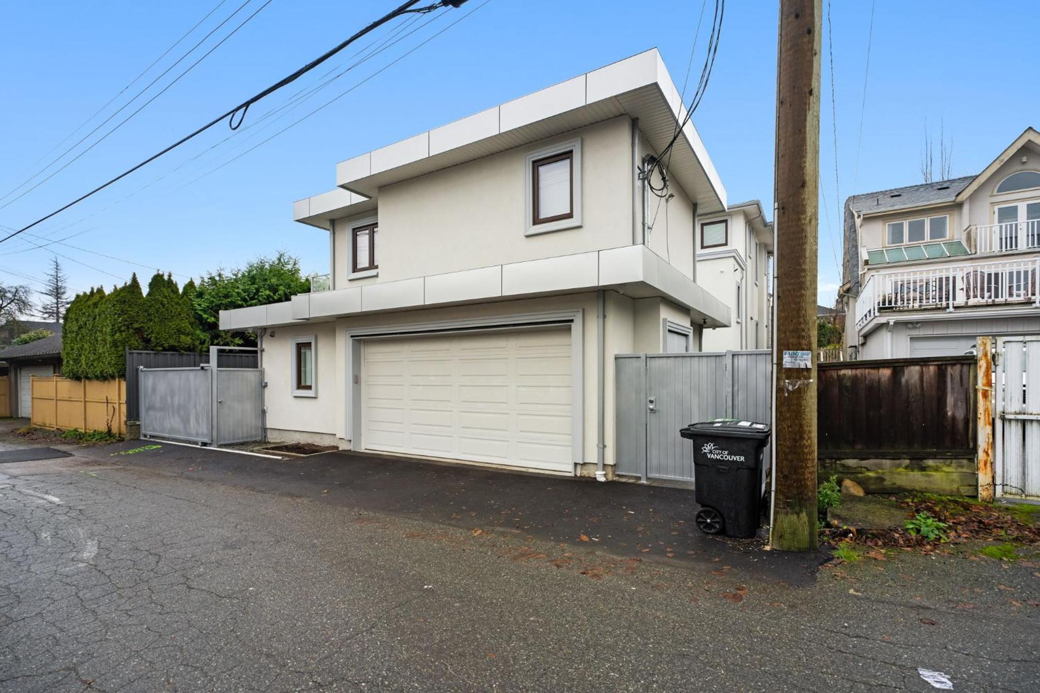 Brand New 2 Bedroom Point Grey Getaway