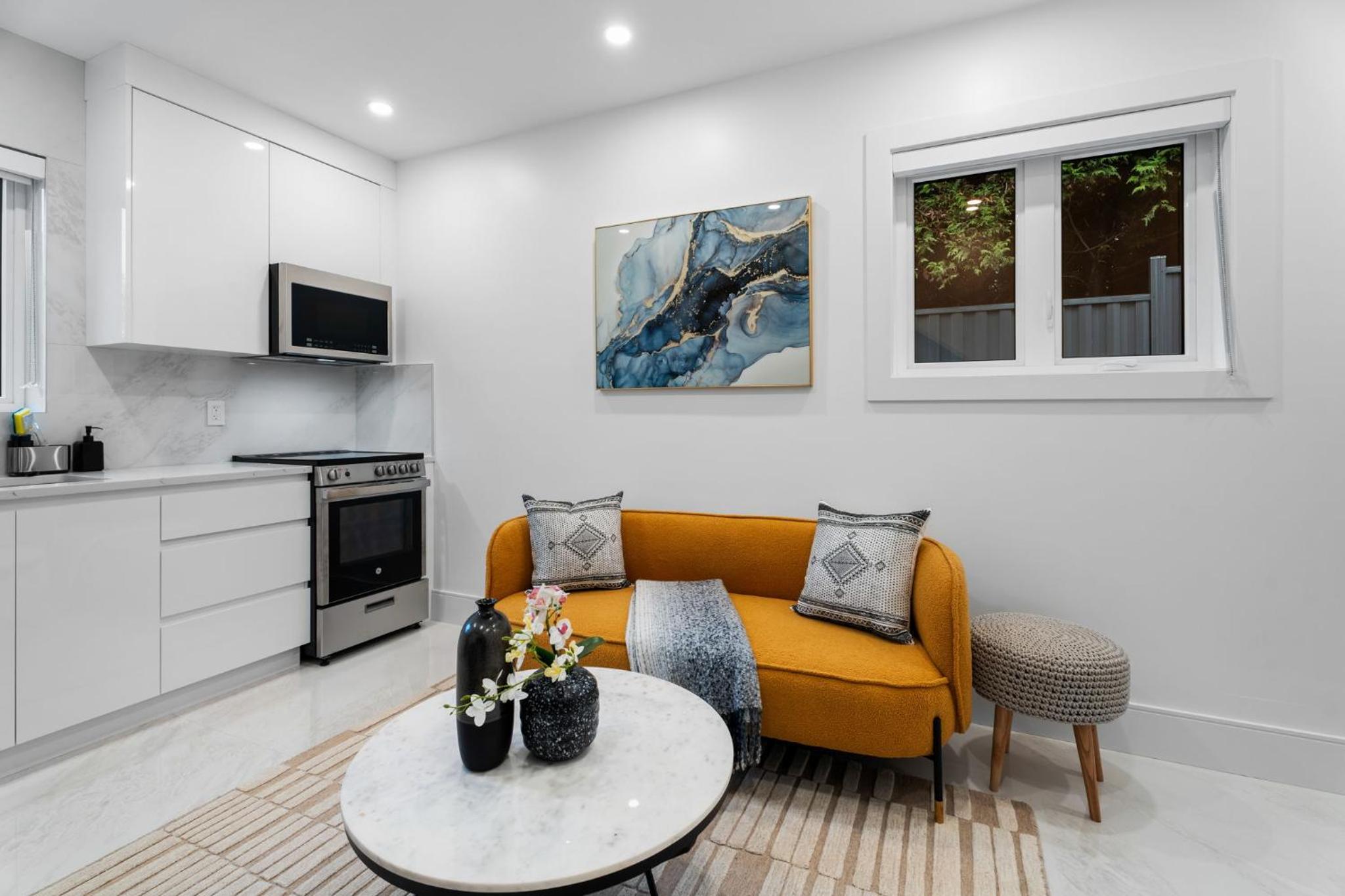 Brand New 2 Bedroom Point Grey Getaway