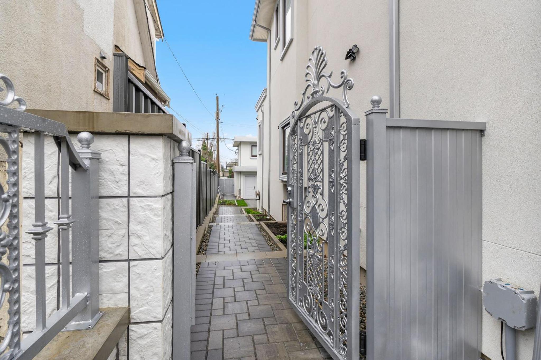 Brand New 2 Bedroom Point Grey Getaway