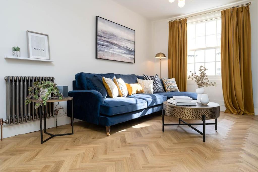 Gorgeous seaside Mews