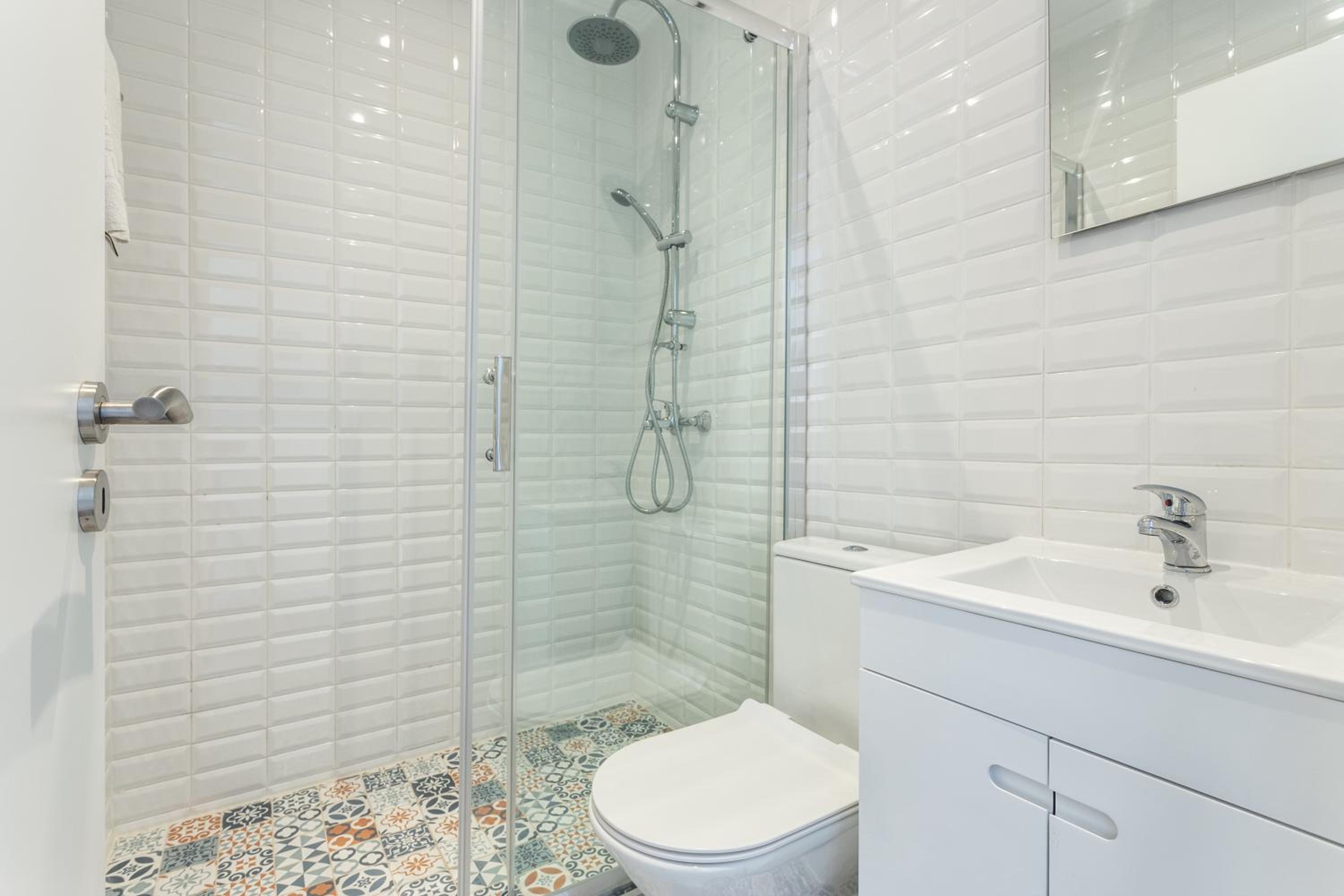 Blife Farensya private rooms near train station view 4