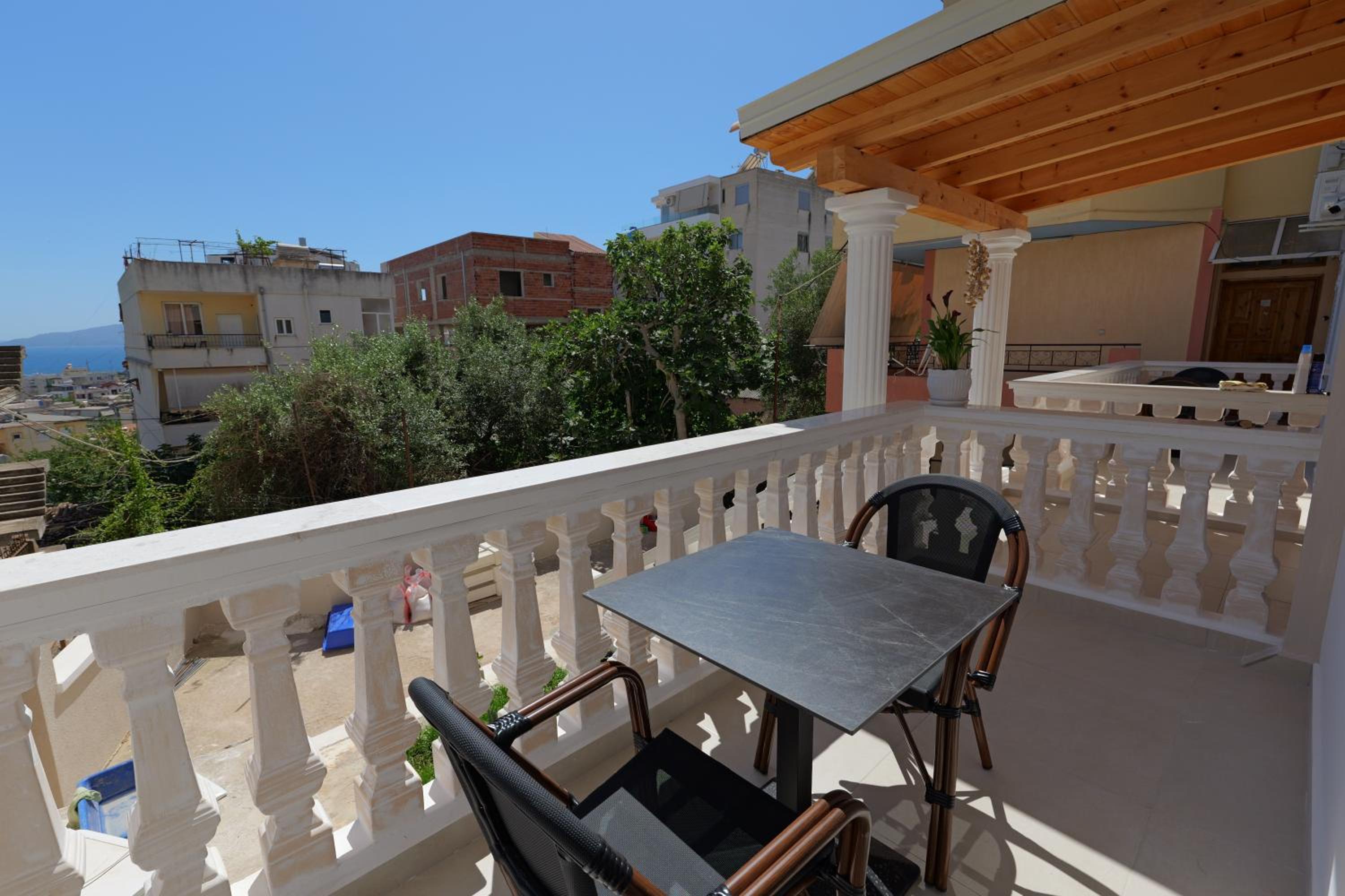 Villa Henrik 77 Saranda Centrum