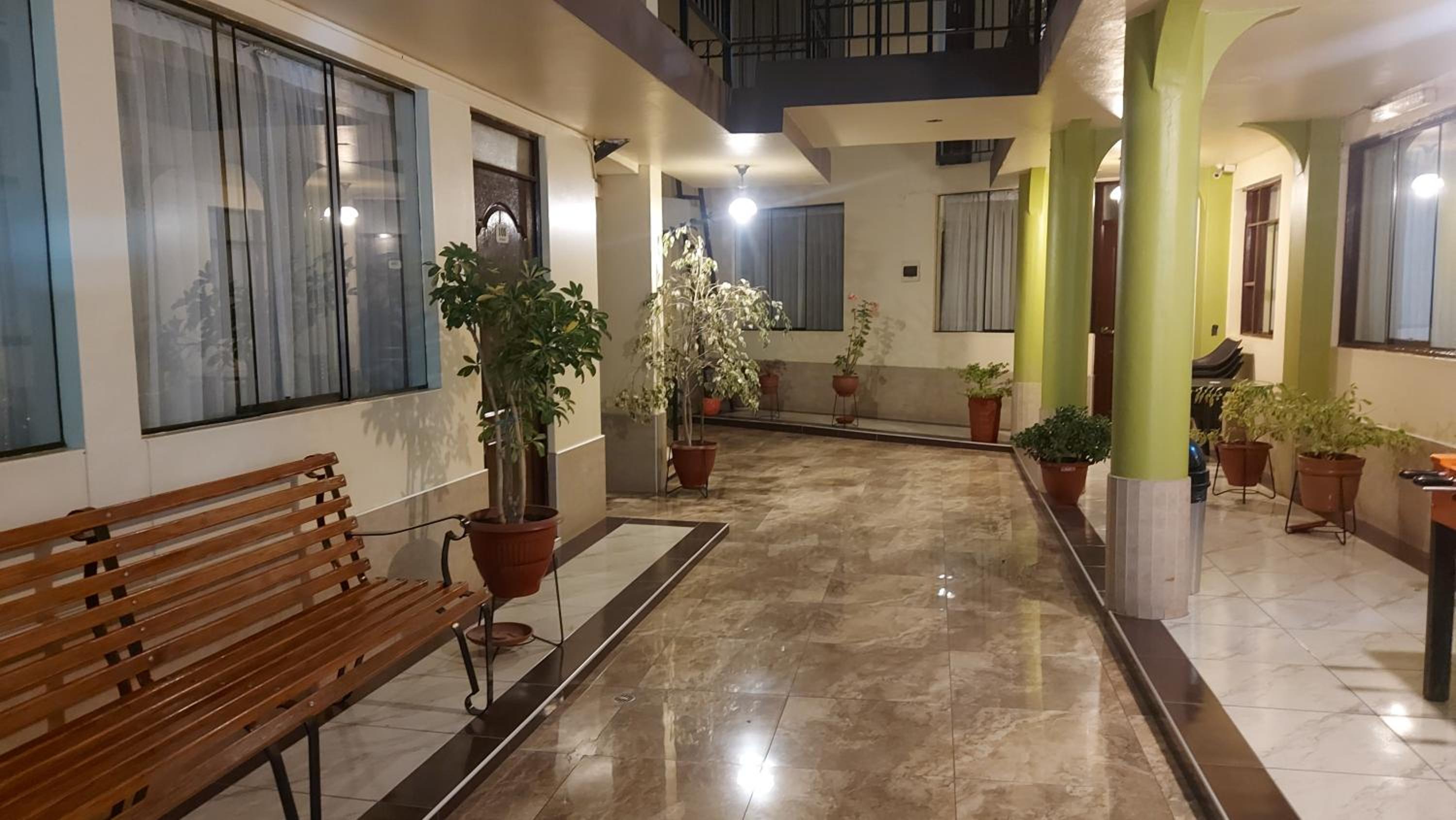 Hostal N e g r i t a s Inkahoteles